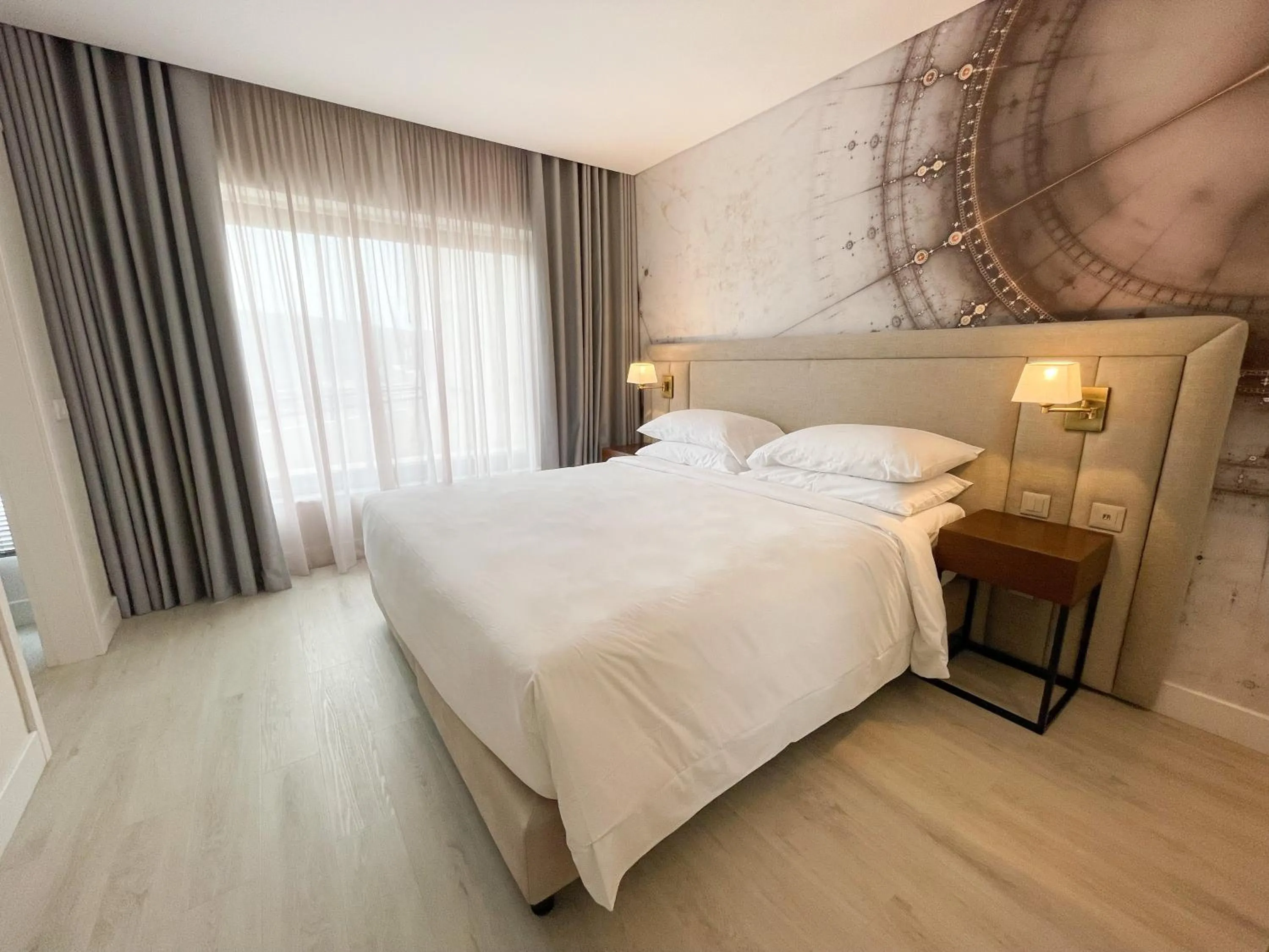 Bedroom, Bed in Four Points by Sheraton Sesimbra