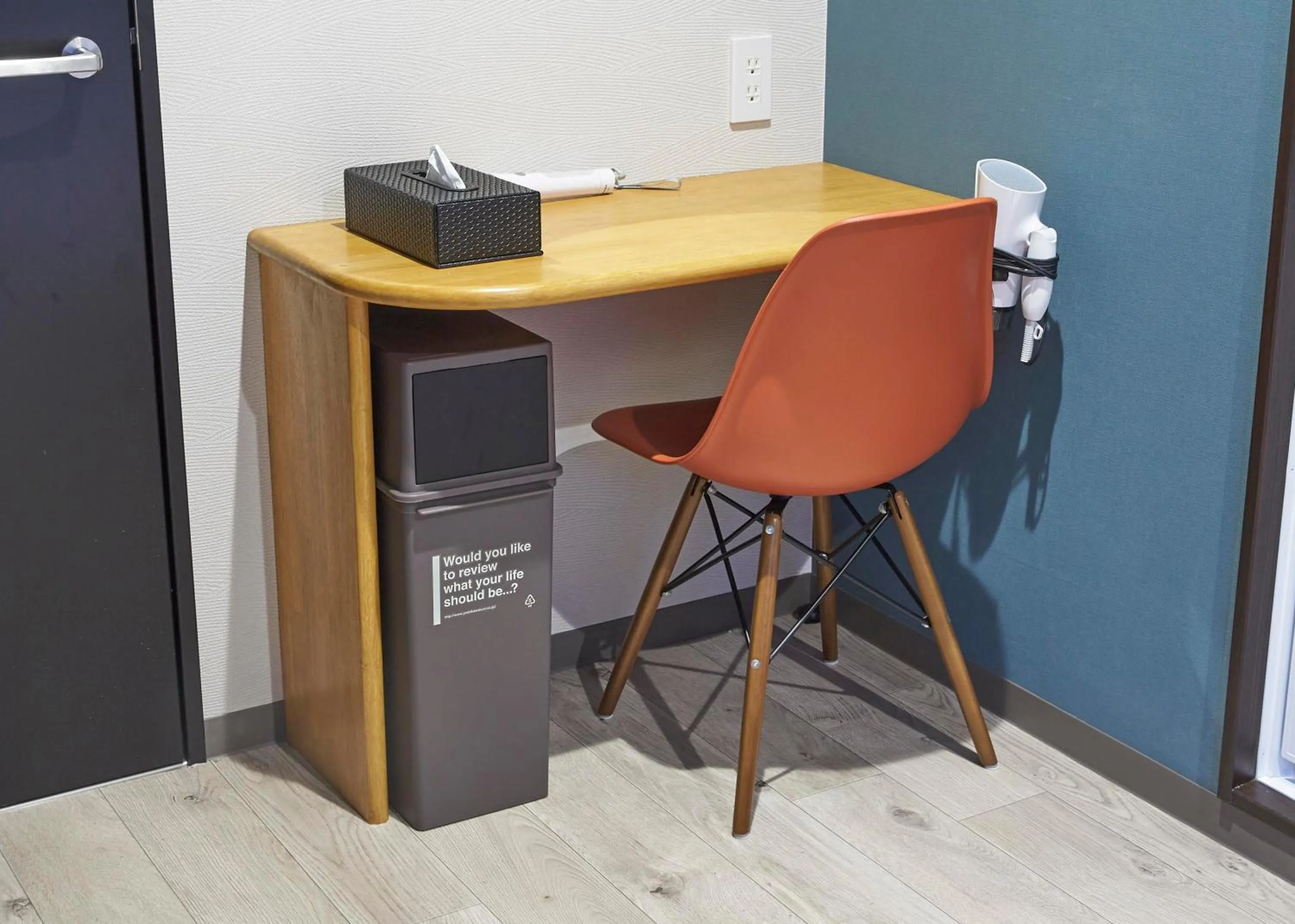 hair dresser in IKIDANE Residential Hotel Sumida Kyojima