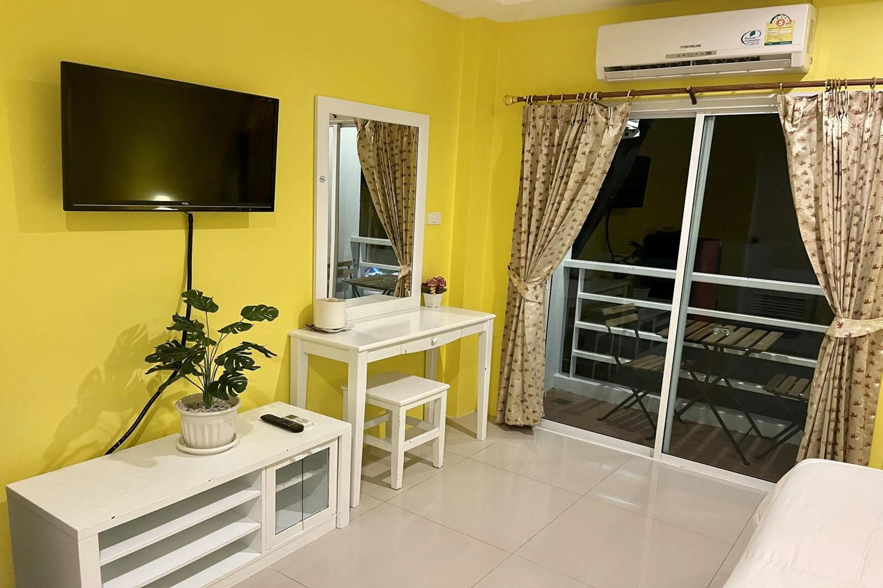 Bedroom in Be Rich Hotel