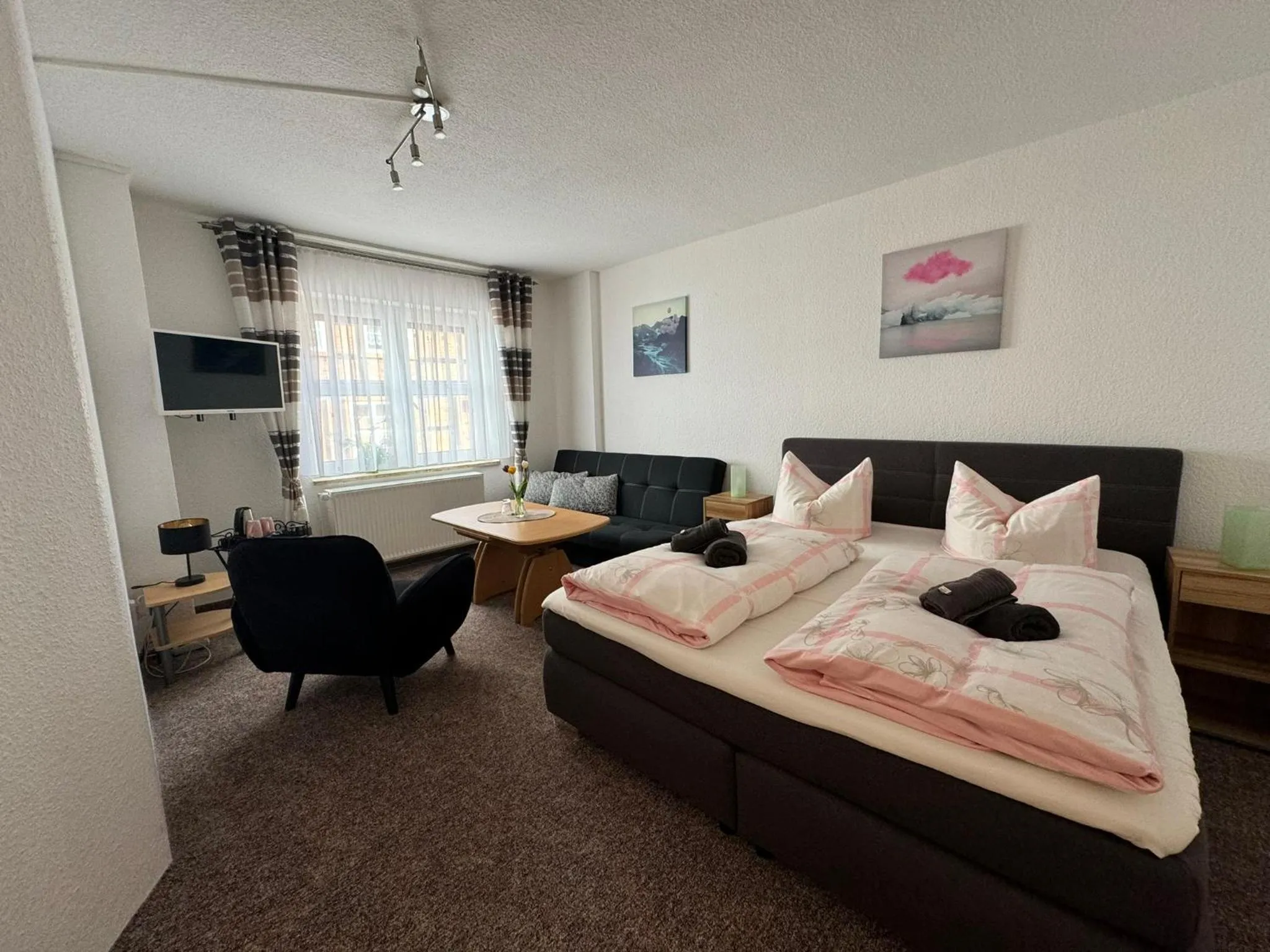 Photo of the whole room, Bed in Hotel Nordlicht