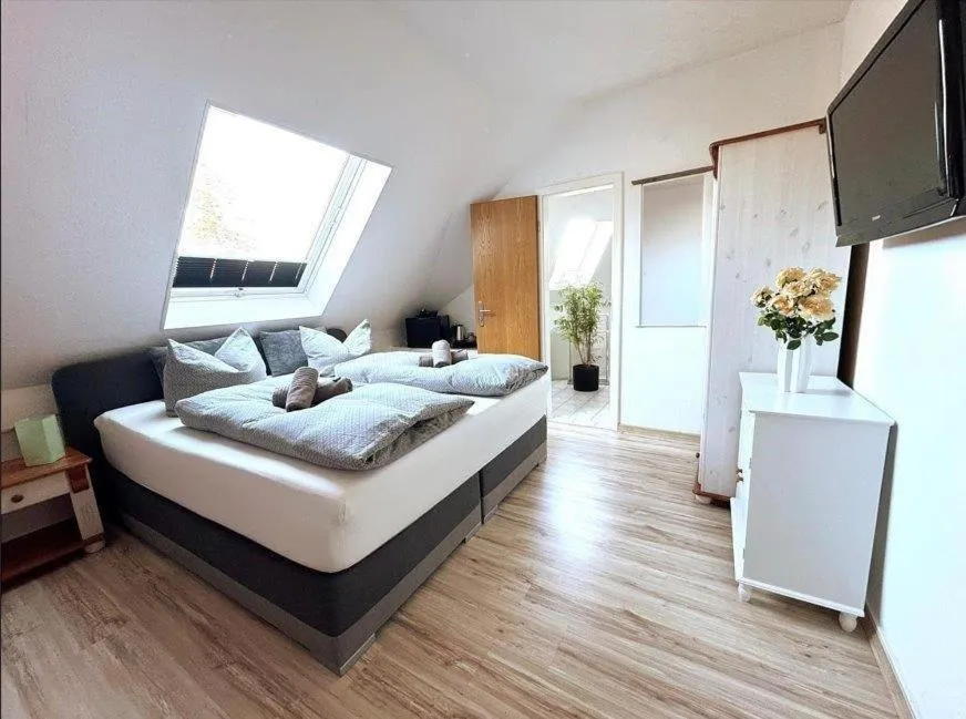 Photo of the whole room, Bed in Hotel Nordlicht