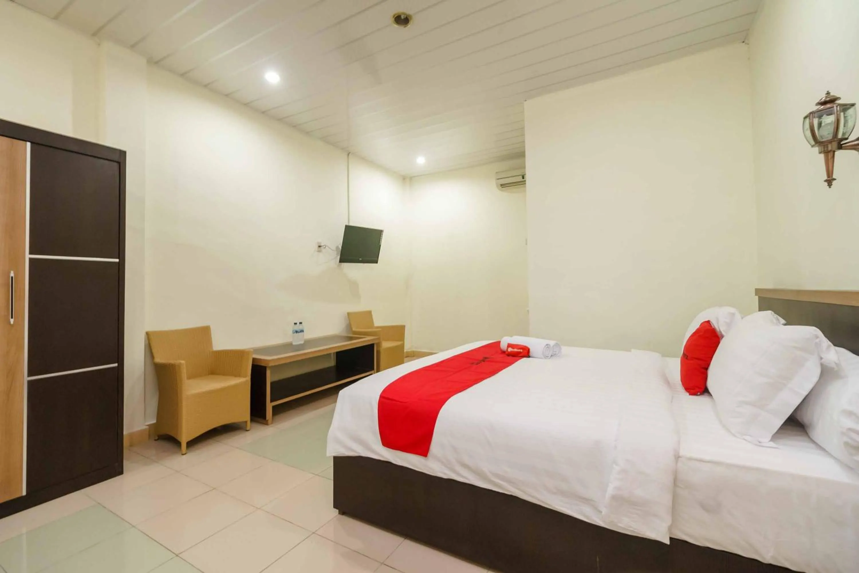 Bed in RedDoorz Plus @ Setiabudi Medan 4
