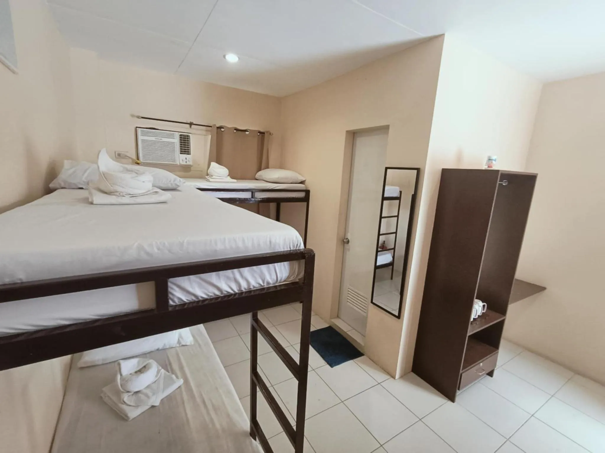 Bed in Claytown Pension House