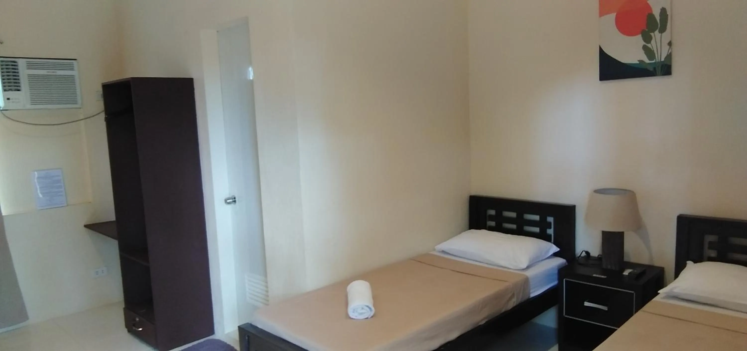 Bedroom, Bed in Claytown Pension House