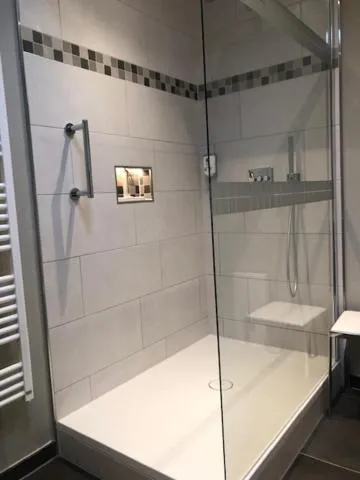 Shower in Boutique-Hotel Moseltor