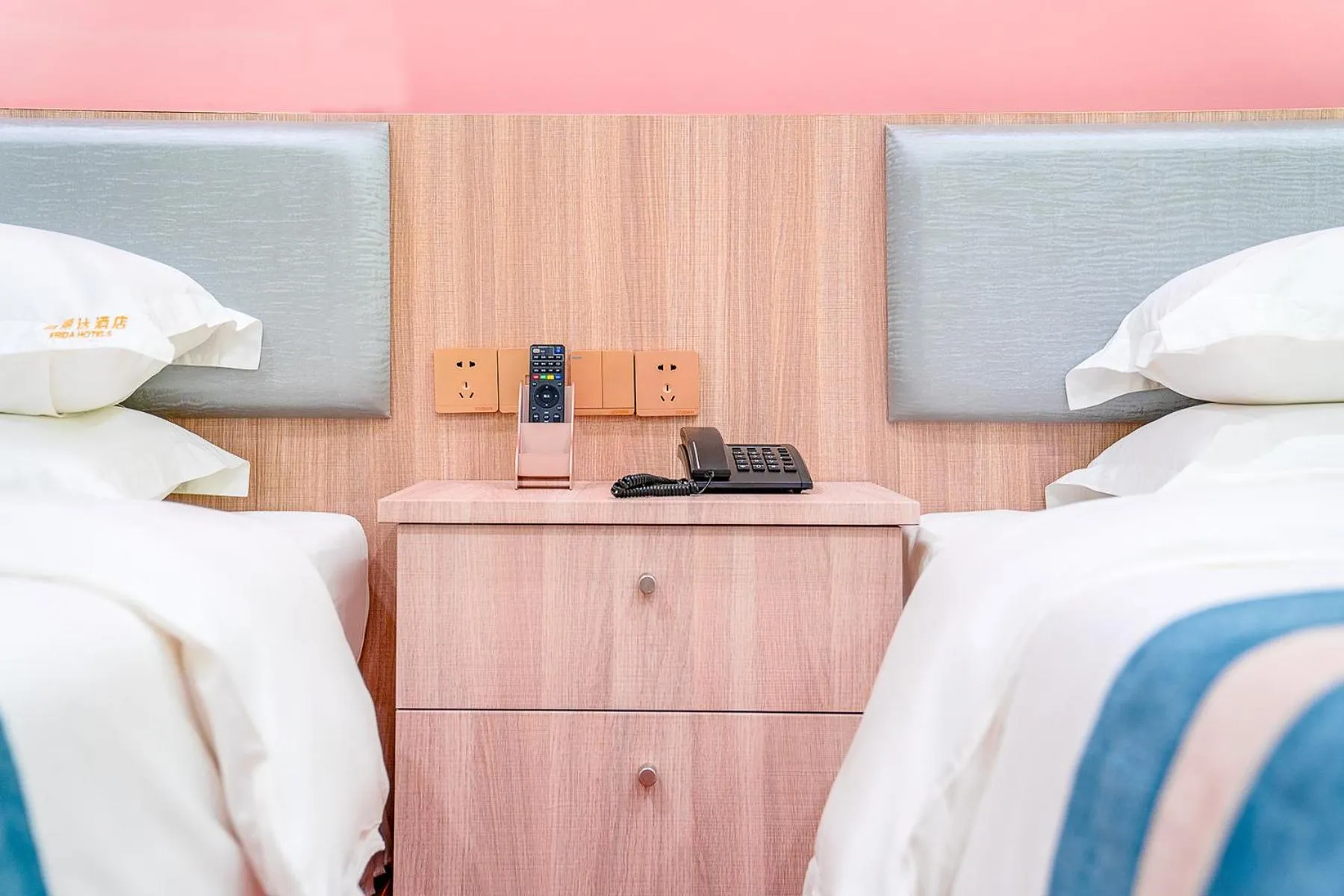 Bedroom in Frida Hotels Guangzhou Baiyun International airport