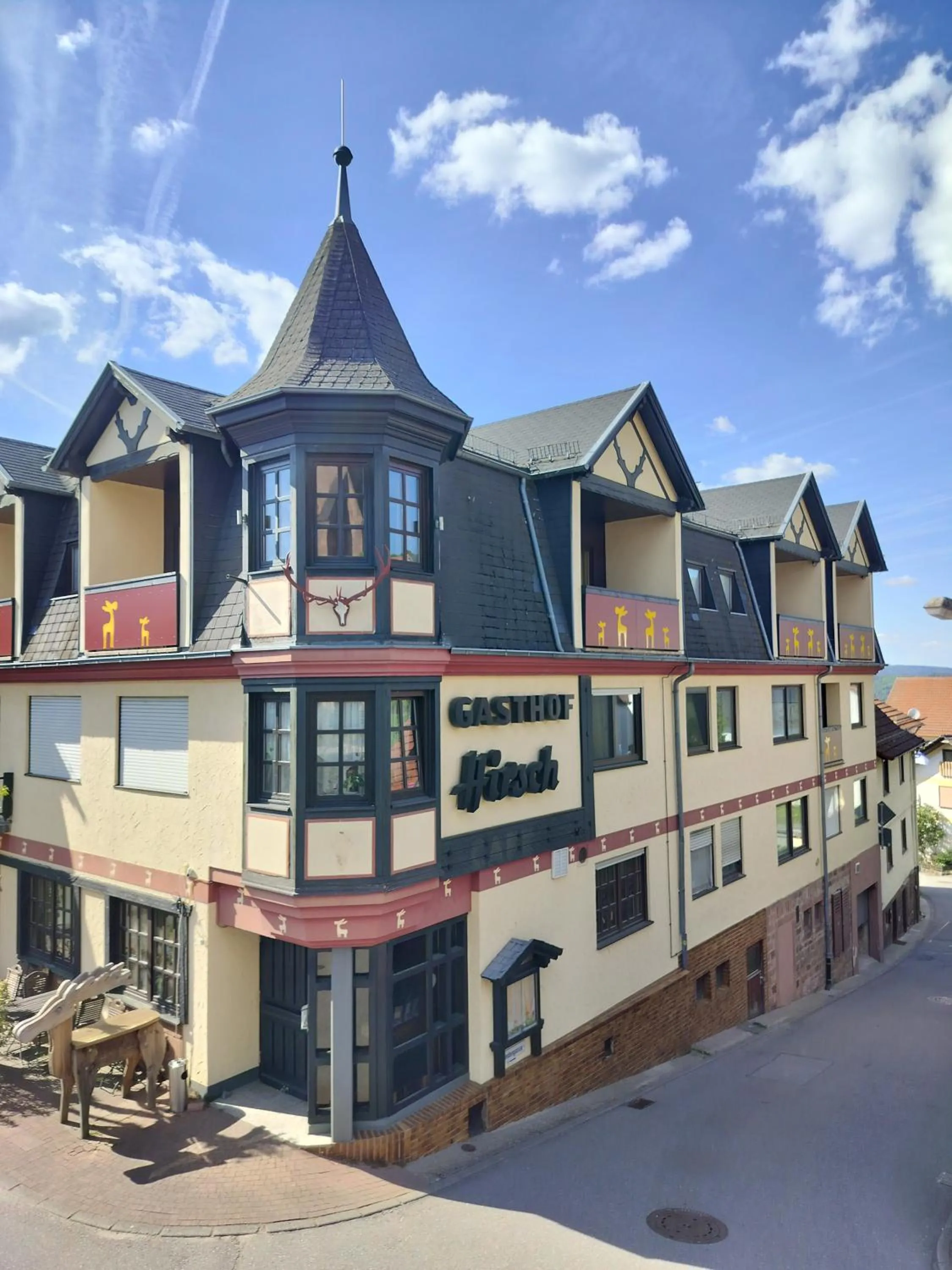 Property building in Hotel Hirsch