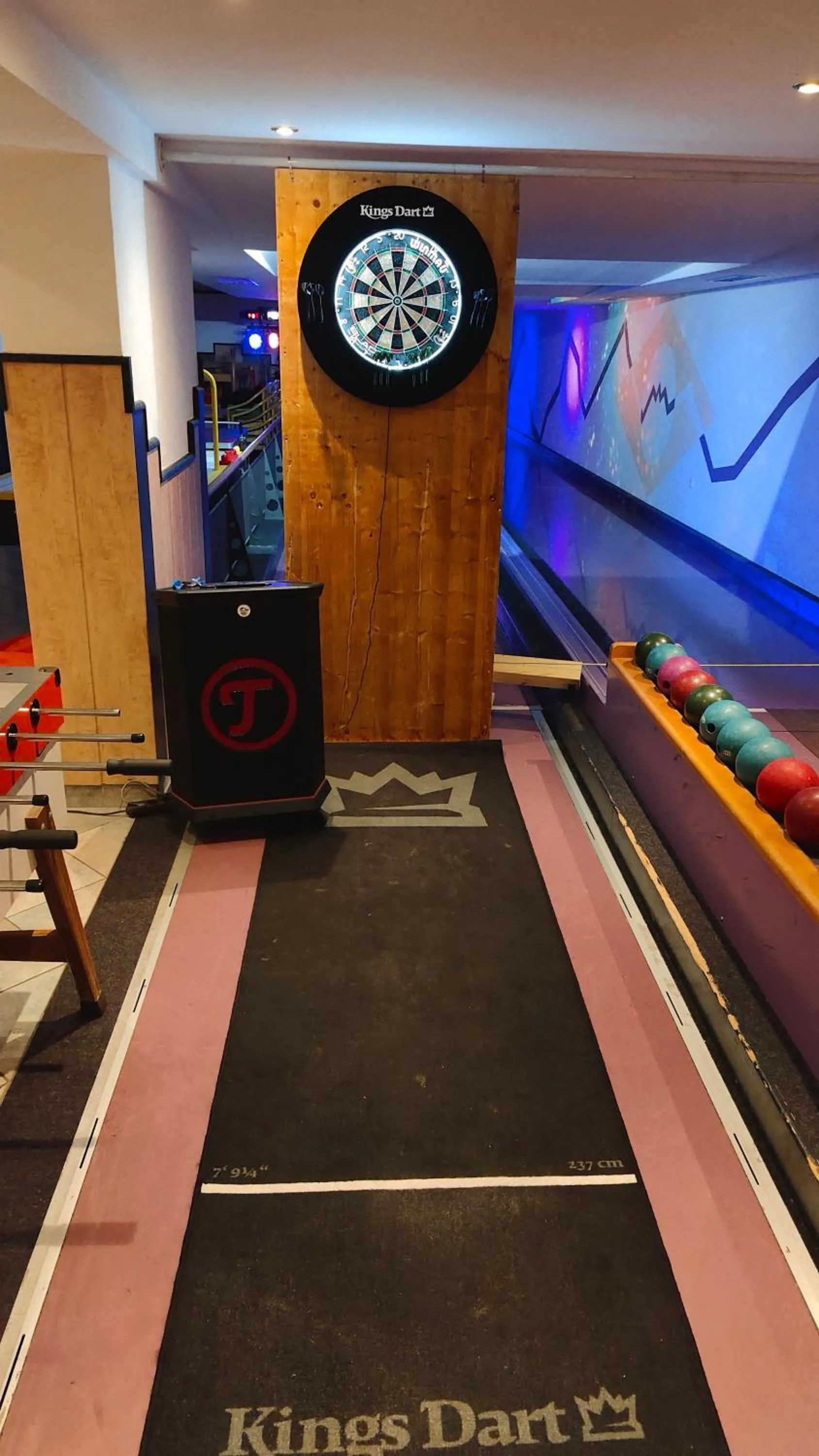 Communal lounge/ TV room in Hotel Hirsch