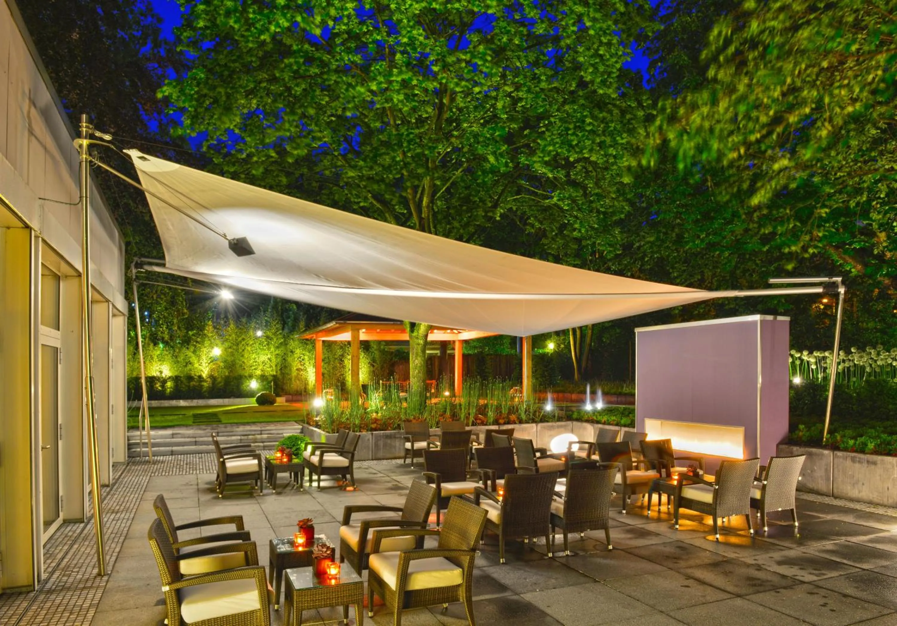 Garden in Best Western Premier Parkhotel Kronsberg