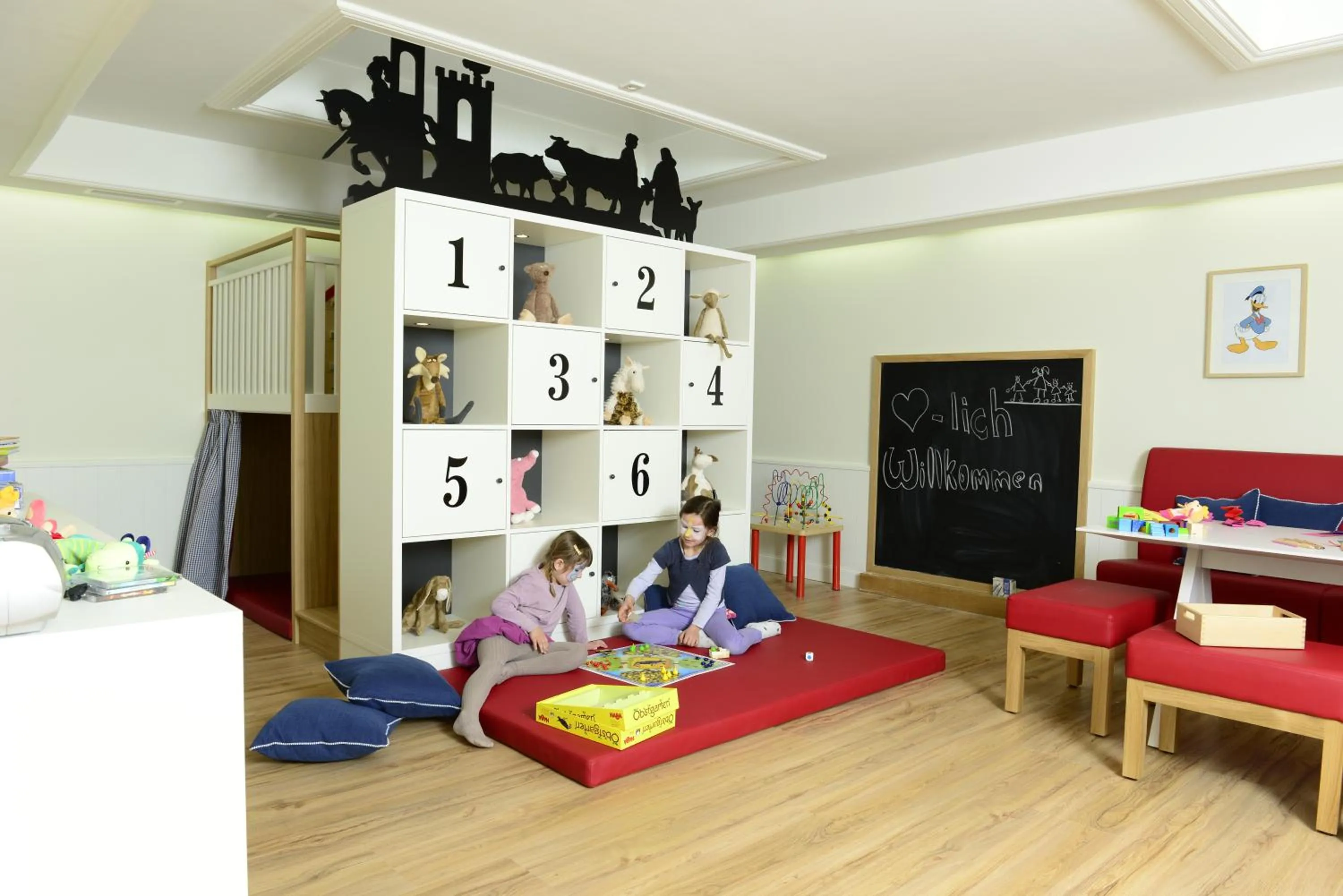 Game Room in Best Western Premier Parkhotel Kronsberg