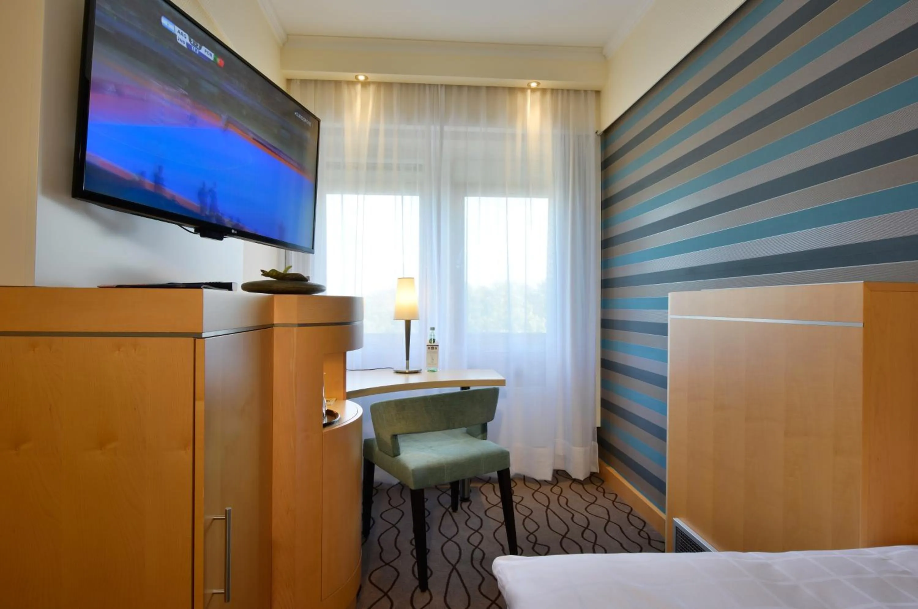 Decorative detail, Bed in Best Western Premier Parkhotel Kronsberg