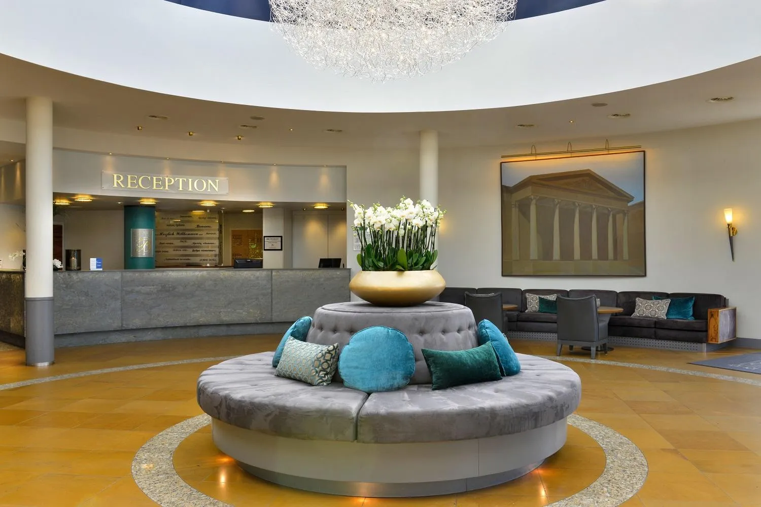 Lobby or reception in Best Western Premier Parkhotel Kronsberg