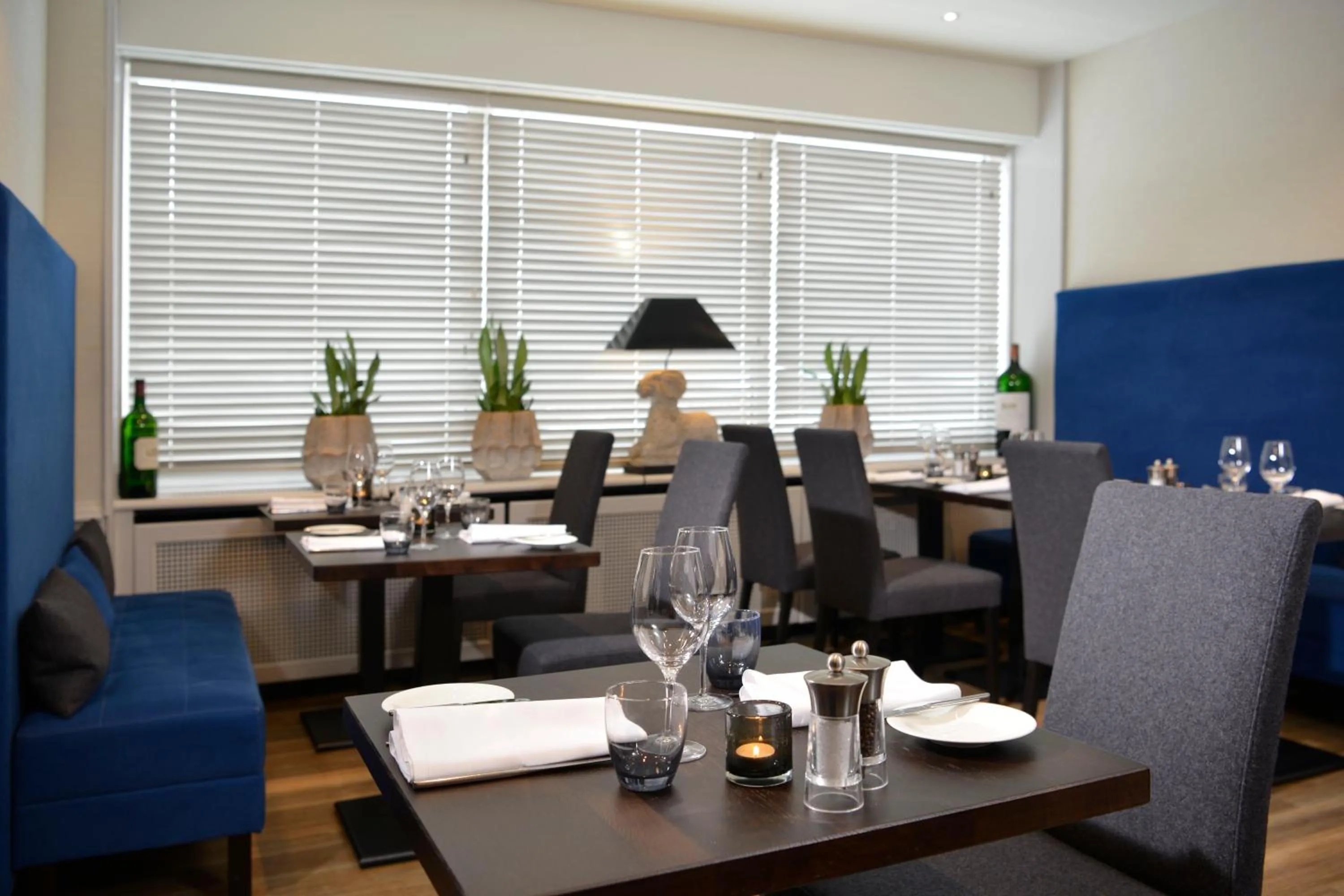 Restaurant/places to eat in Best Western Premier Parkhotel Kronsberg