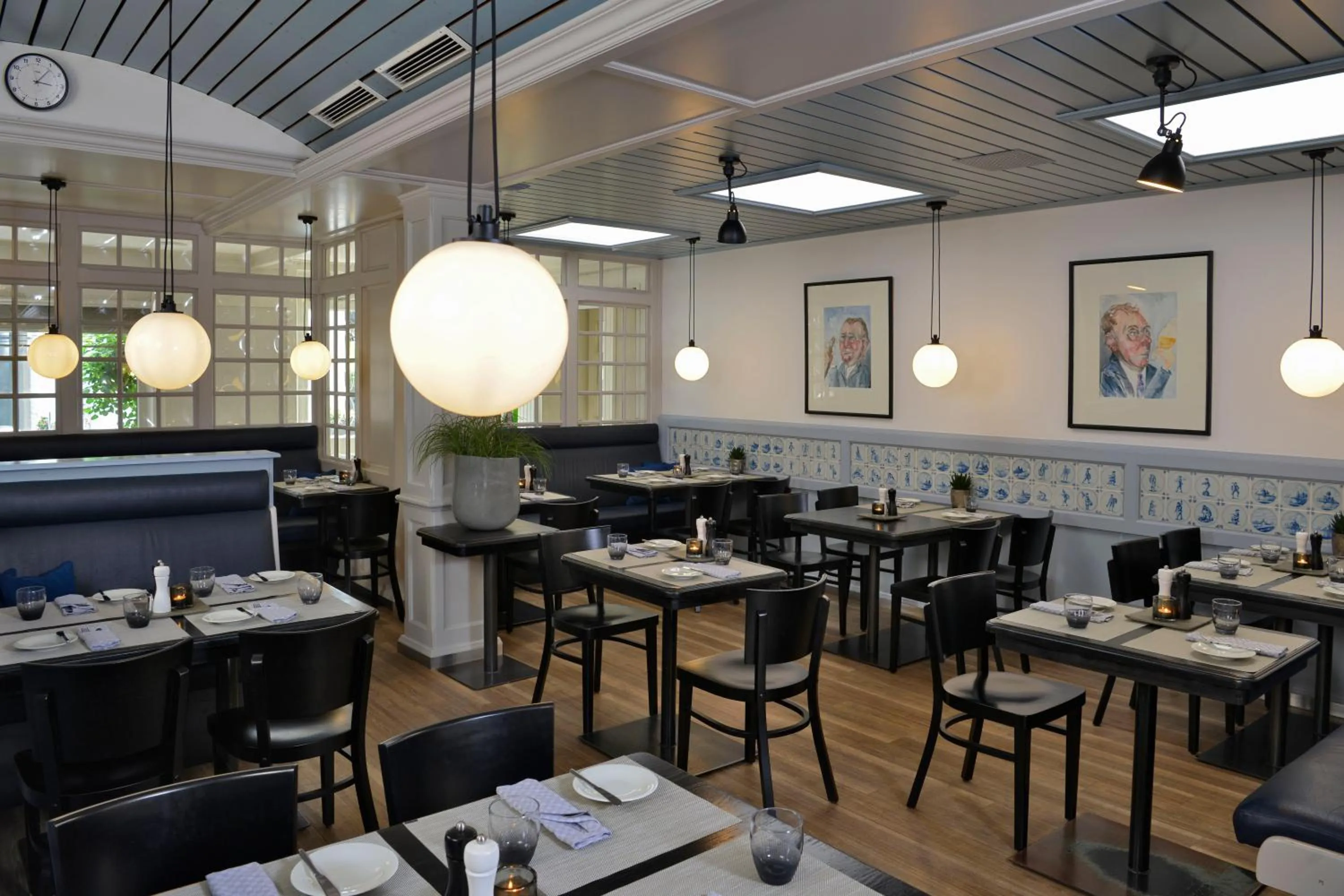 Restaurant/places to eat in Best Western Premier Parkhotel Kronsberg