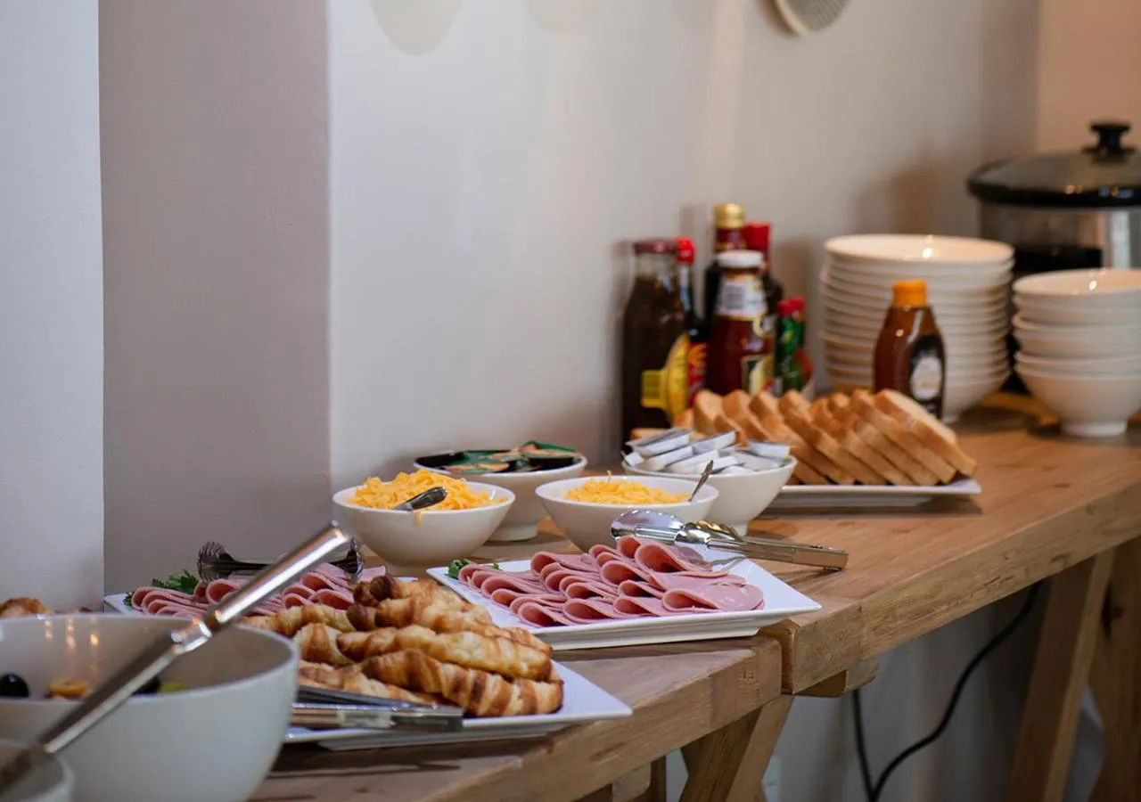 Restaurant/places to eat in The Shark Bay Boutique Hotel & Spa