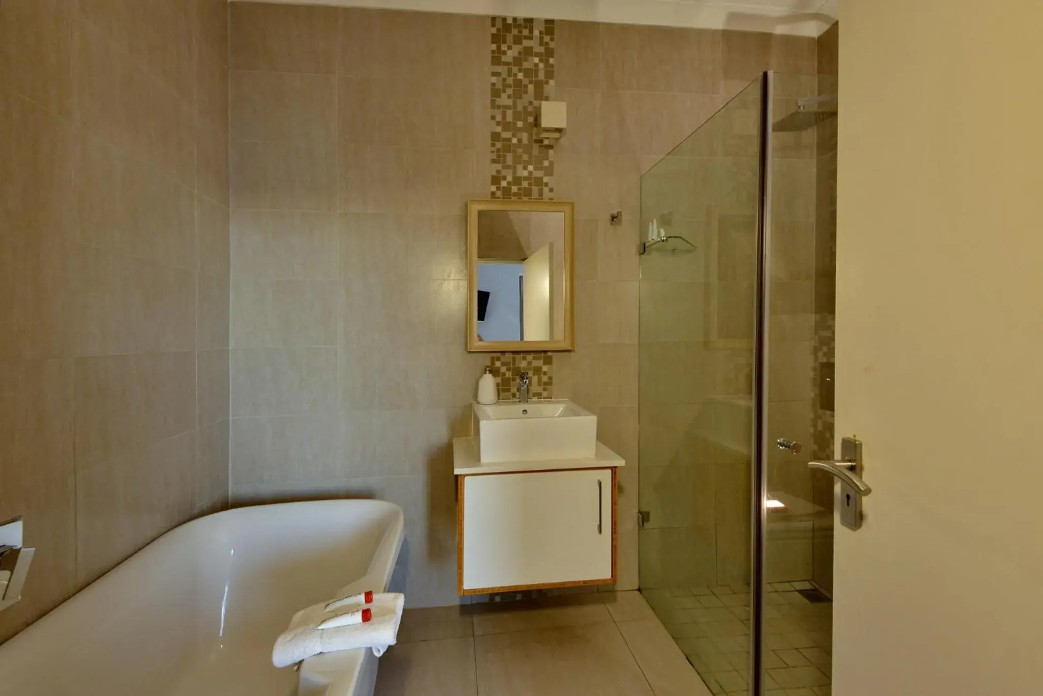 Deluxe Queen Room in The Shark Bay Boutique Hotel & Spa Deluxe Queen Room in The Shark Bay Boutique Hotel & Spa