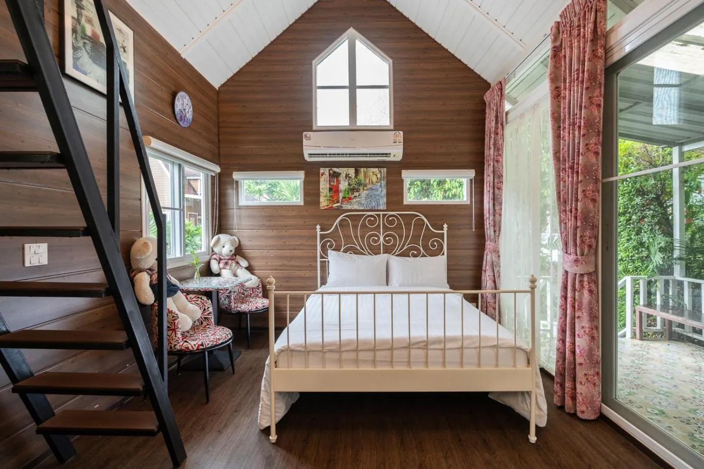 View (from property/room), Bed in At Rice Resort