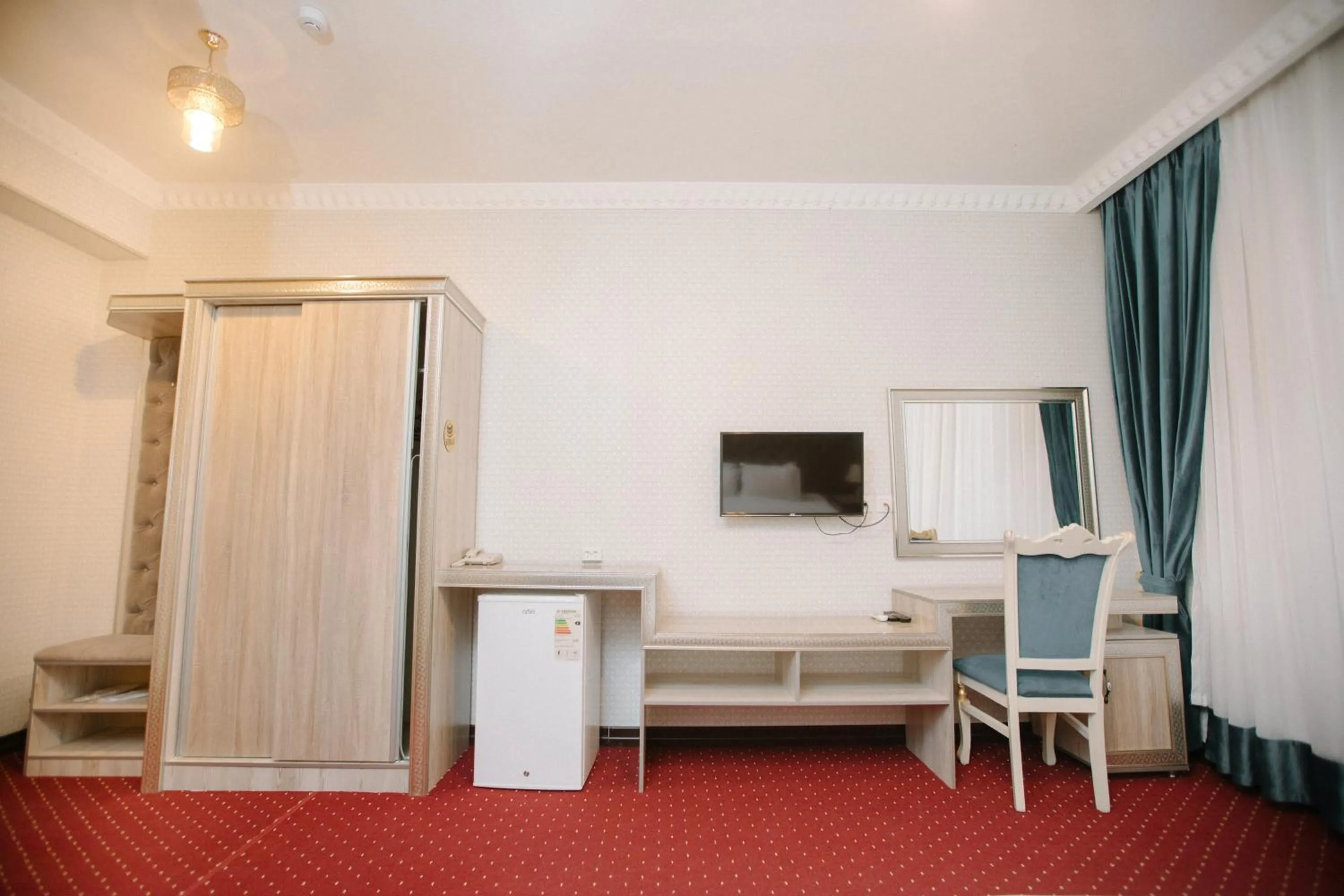 TV and multimedia in Dendi Plaza Hotel