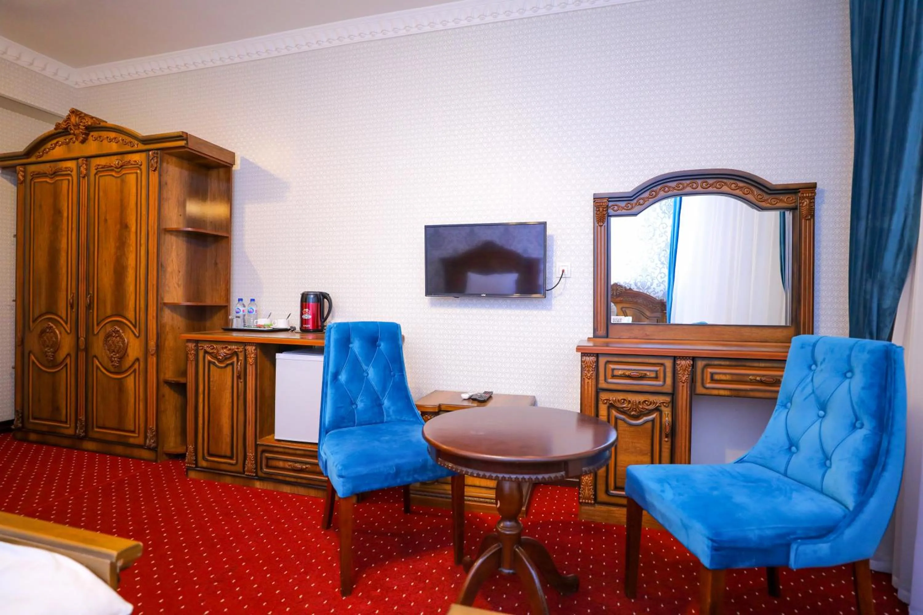 TV and multimedia in Dendi Plaza Hotel