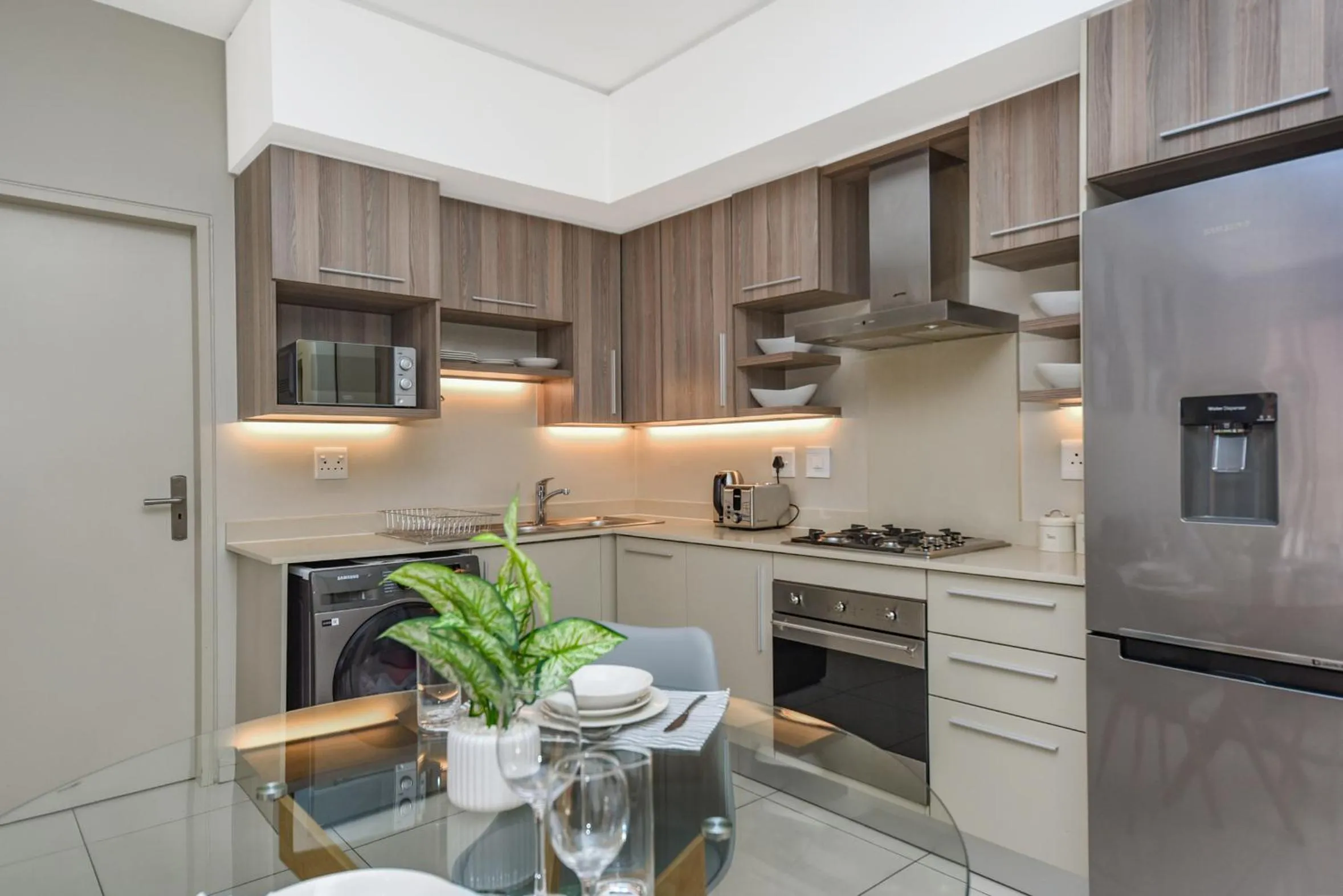 Kitchen or kitchenette in Easy Stay - The Tyrwhitt Rosebank