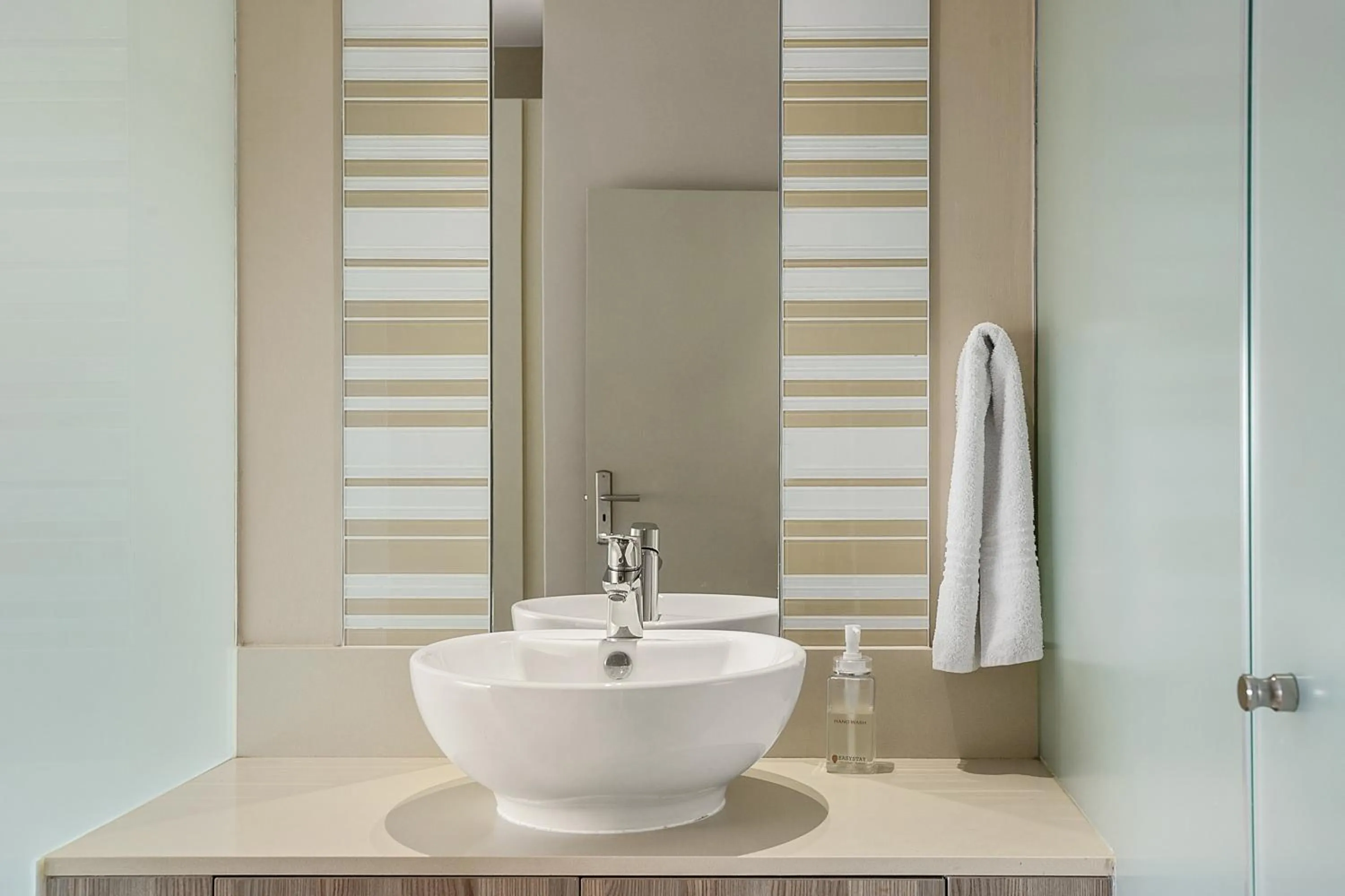 Bathroom in Easy Stay - The Tyrwhitt Rosebank