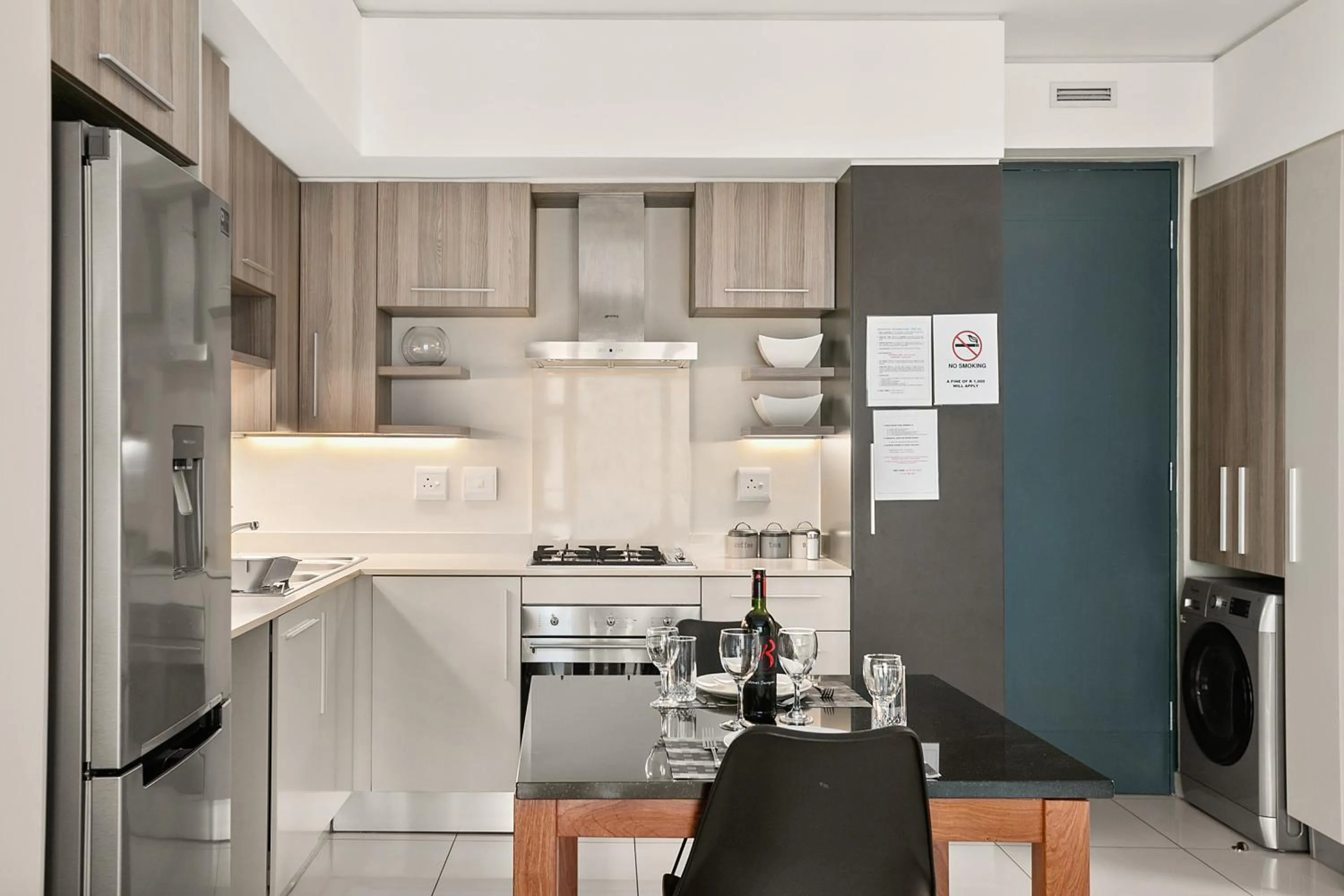Kitchen or kitchenette in Easy Stay - The Tyrwhitt Rosebank