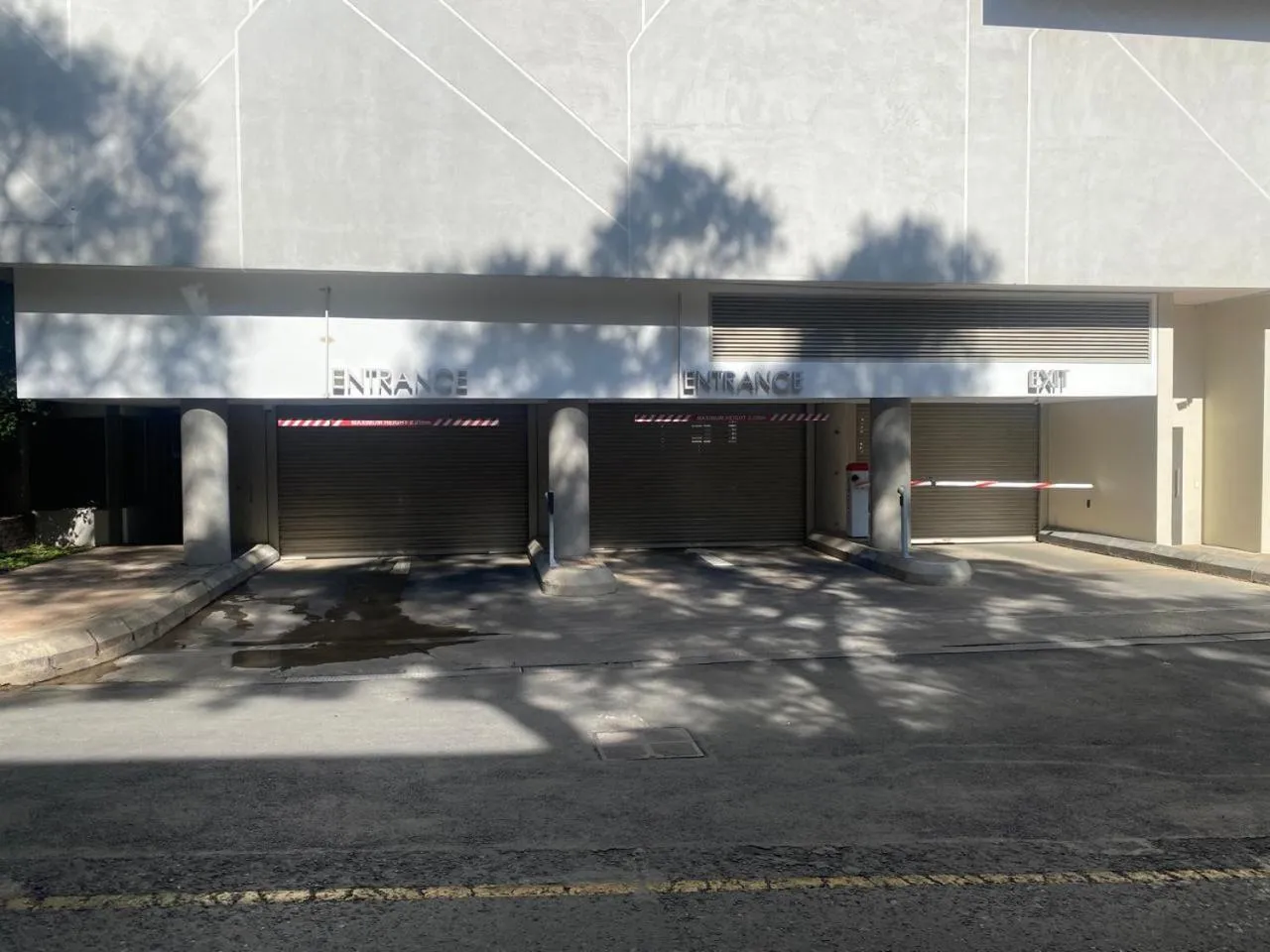 Parking in Easy Stay - The Tyrwhitt Rosebank