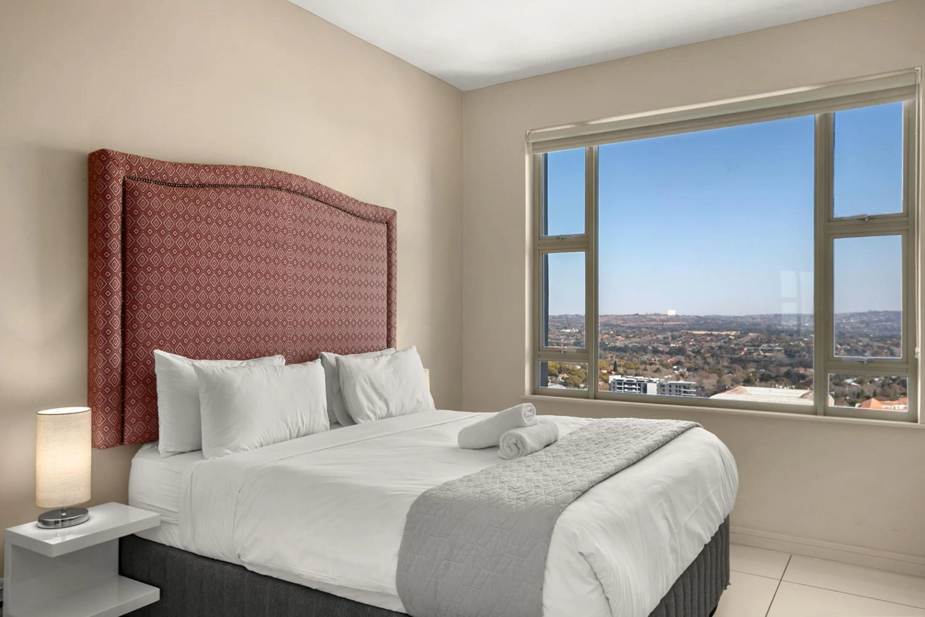 Bed in Easy Stay - The Tyrwhitt Rosebank