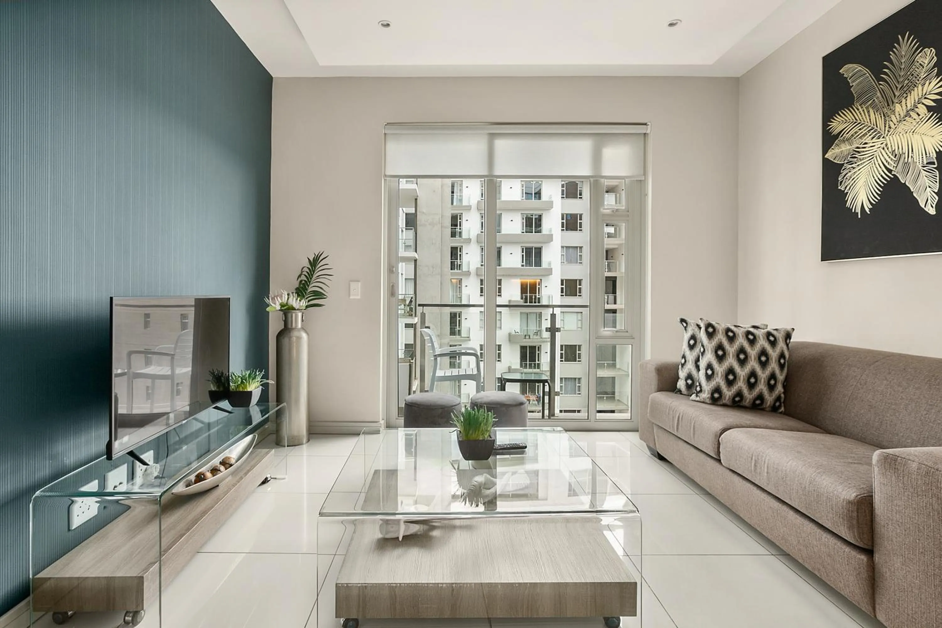 TV and multimedia in Easy Stay - The Tyrwhitt Rosebank