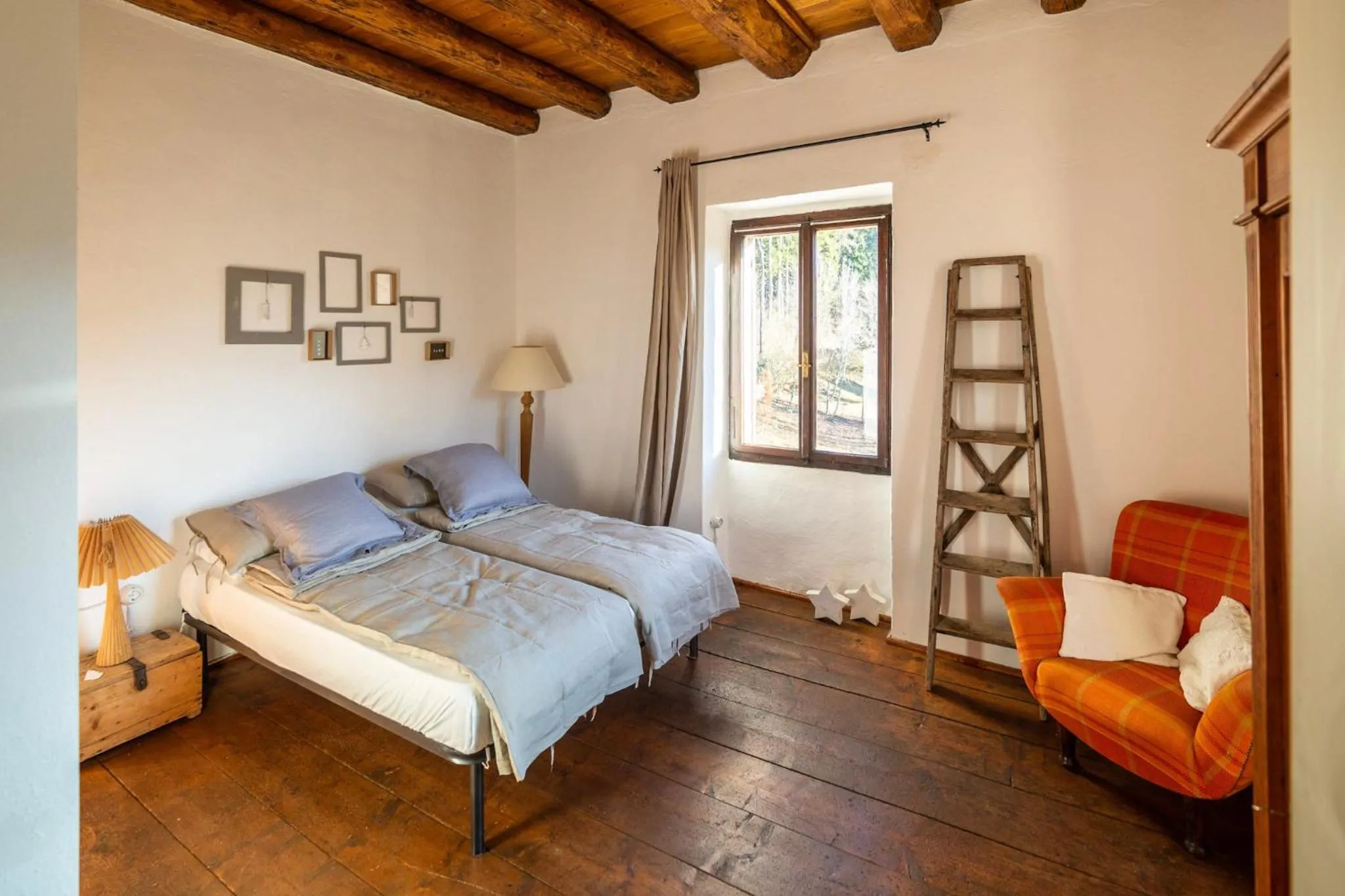 Photo of the whole room in Giulio Mountain B&B