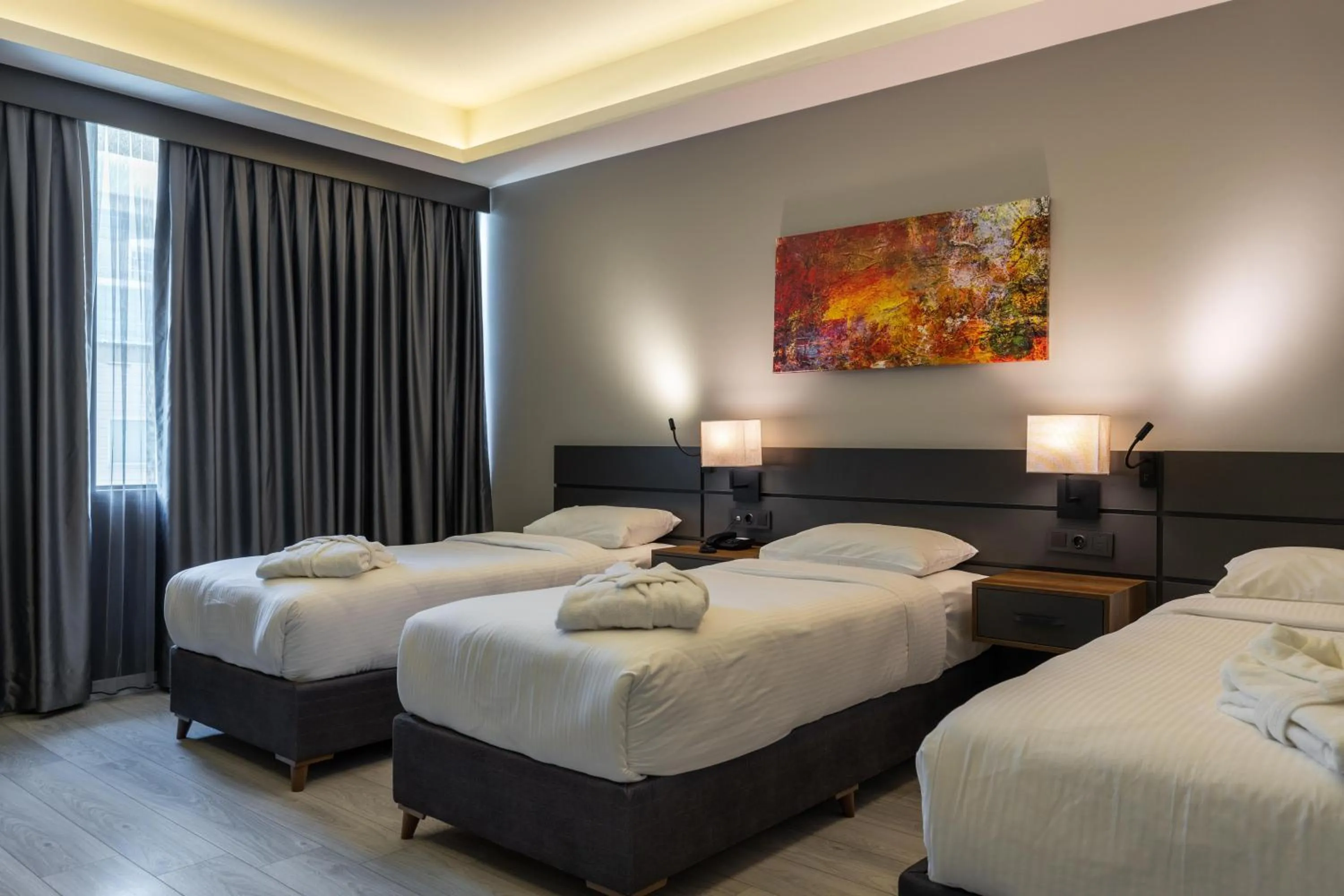 Photo of the whole room, Bed in The Plaza Hotel Edirne