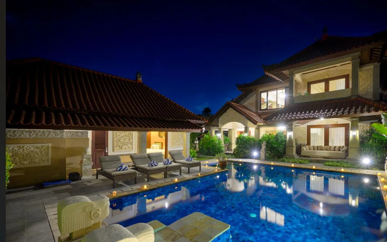 Swimming pool in Villa Deh Simba at Oberoi