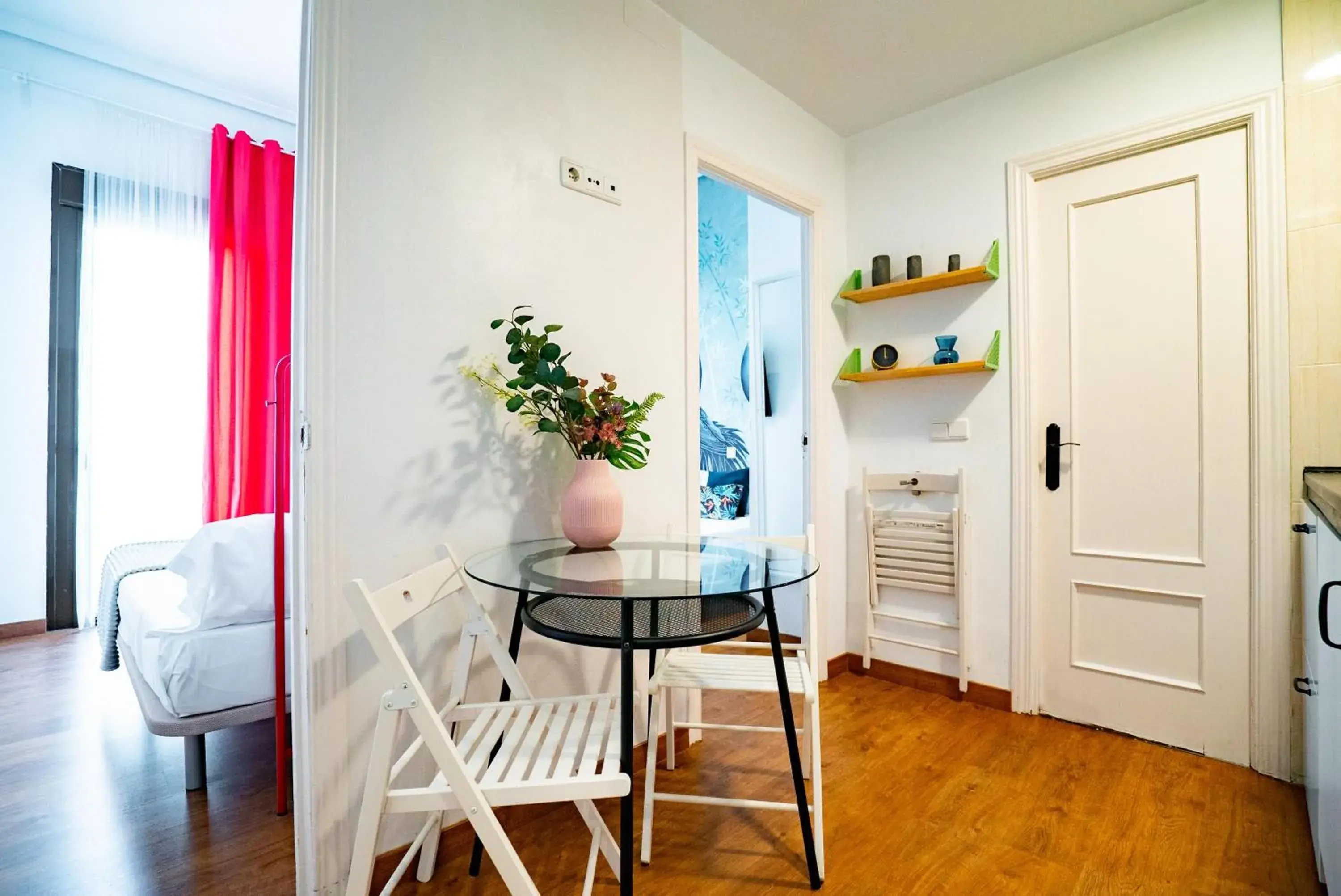 Two-Bedroom Apartment ( 3 Adults ) in Smartr Madrid Gran Via 47 Two-Bedroom Apartment ( 3 Adults ) in Smartr Madrid Gran Via 47