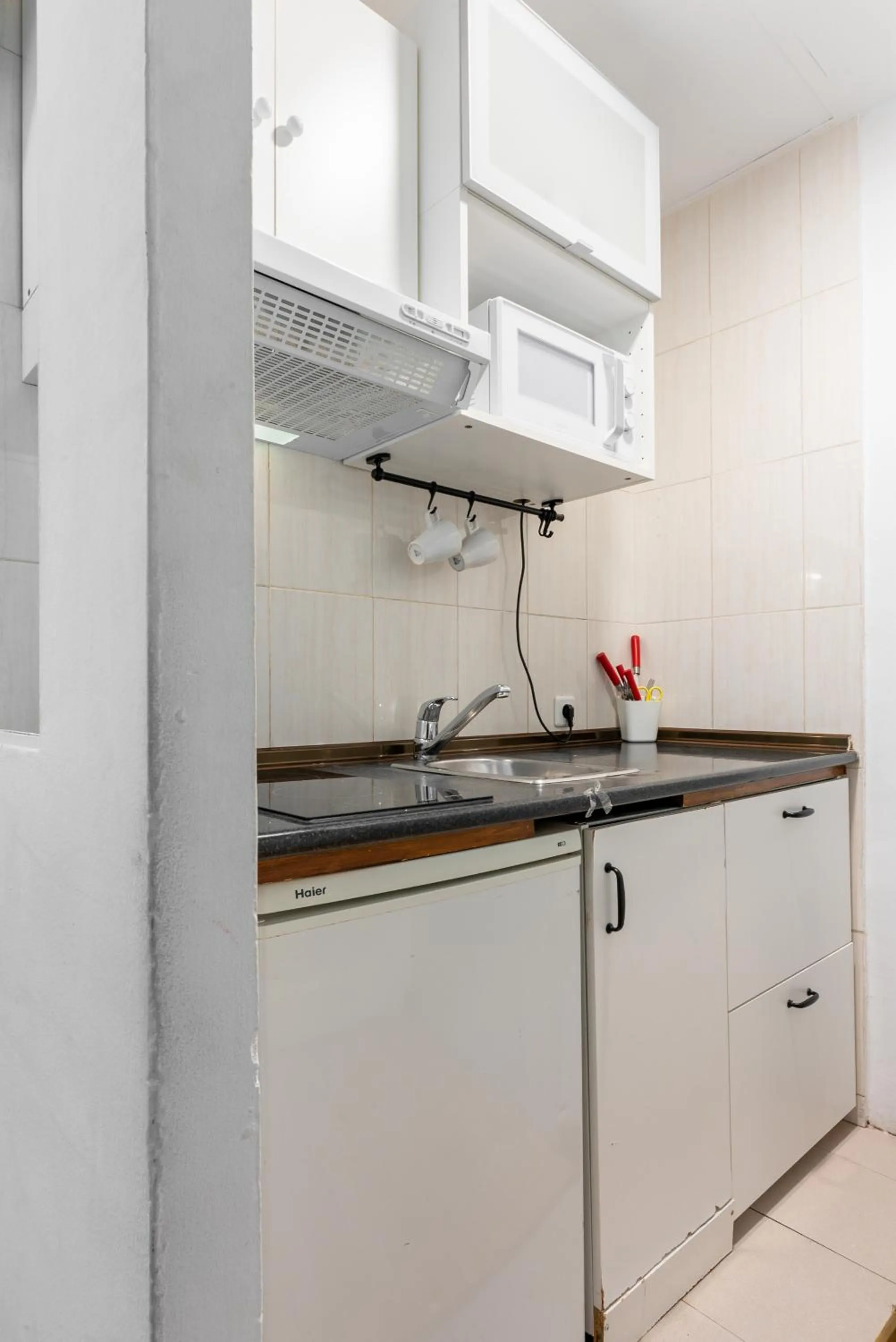 Kitchen or kitchenette in Smartr Madrid Gran Via 47