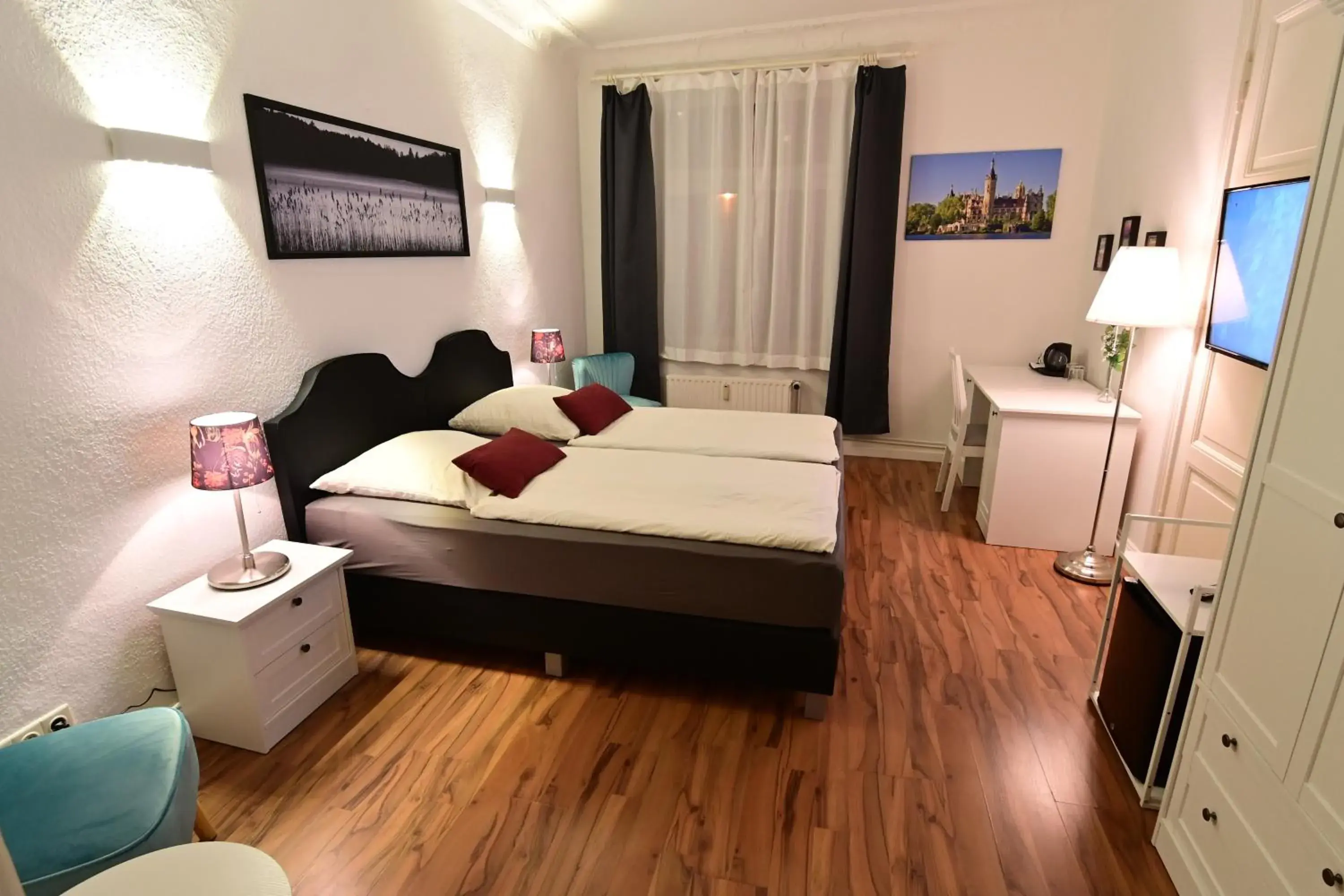 Double or Twin Room with Private External Bathroom in Pension am Schloss Double or Twin Room with Private External Bathroom in Pension am Schloss