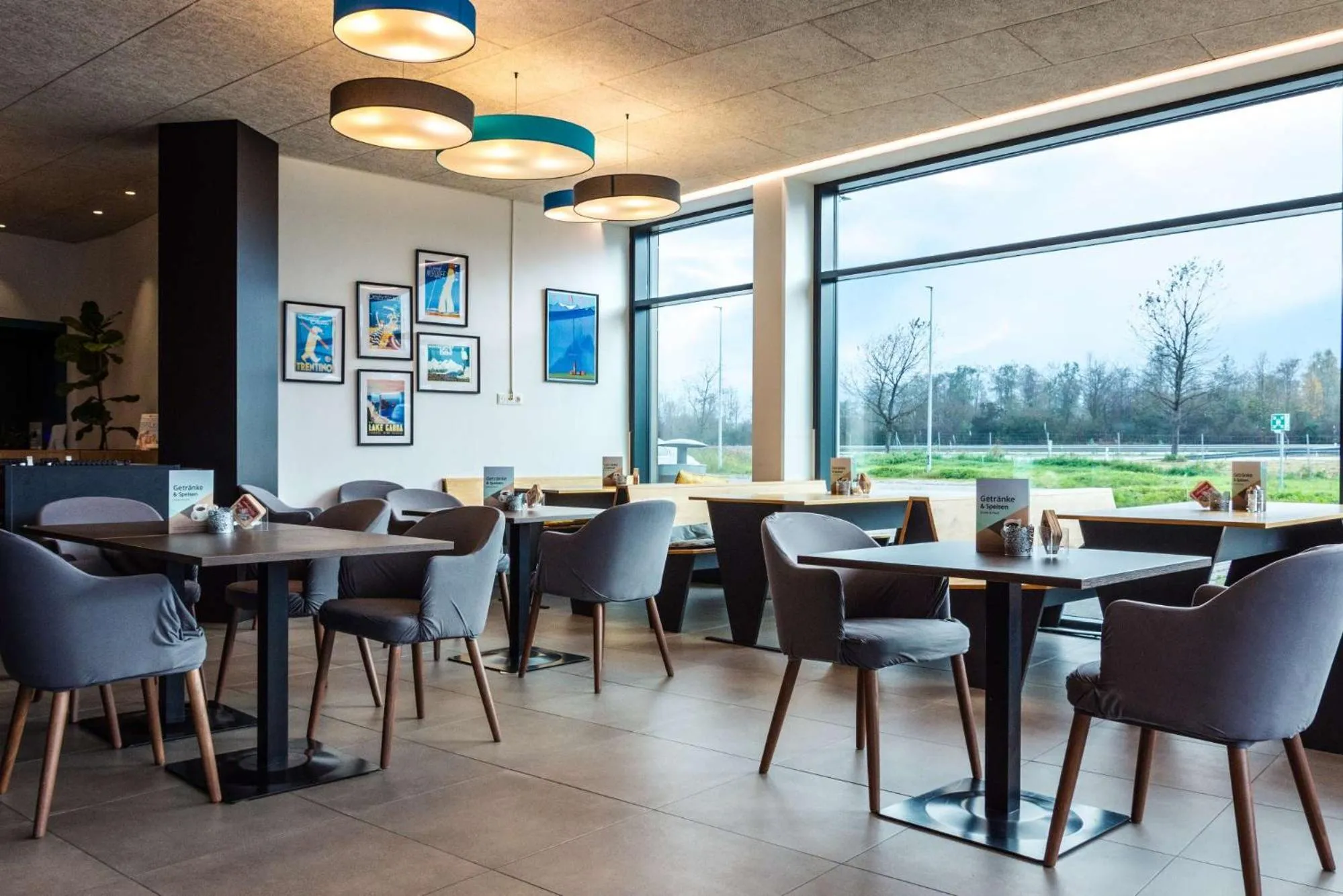 Lobby or reception in Best Western Hotel Kiefersfelden