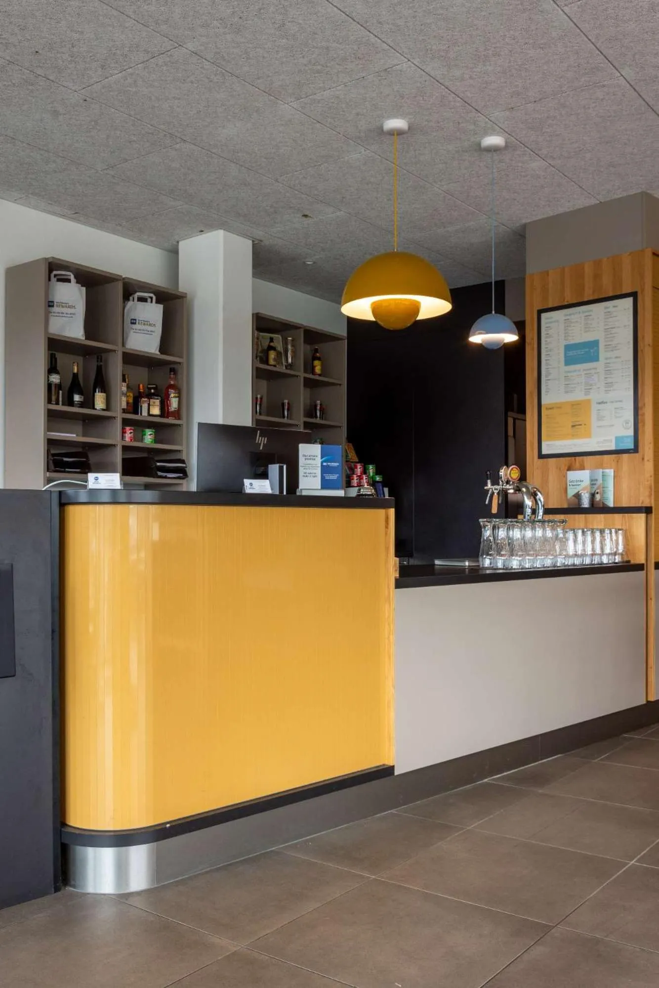 Lounge or bar in Best Western Hotel Kiefersfelden