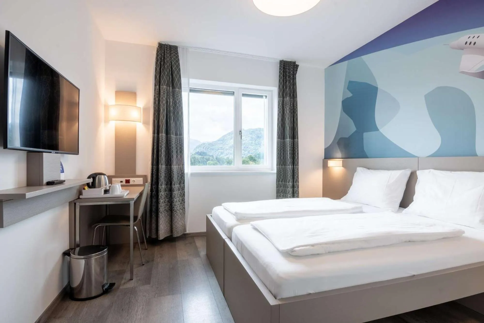 Photo of the whole room, Bed in Best Western Hotel Kiefersfelden