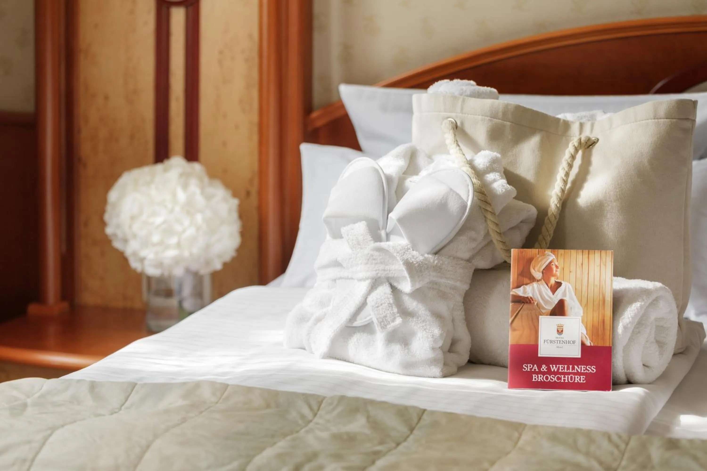 Bed in Hotel Fürstenhof Bad Bertrich