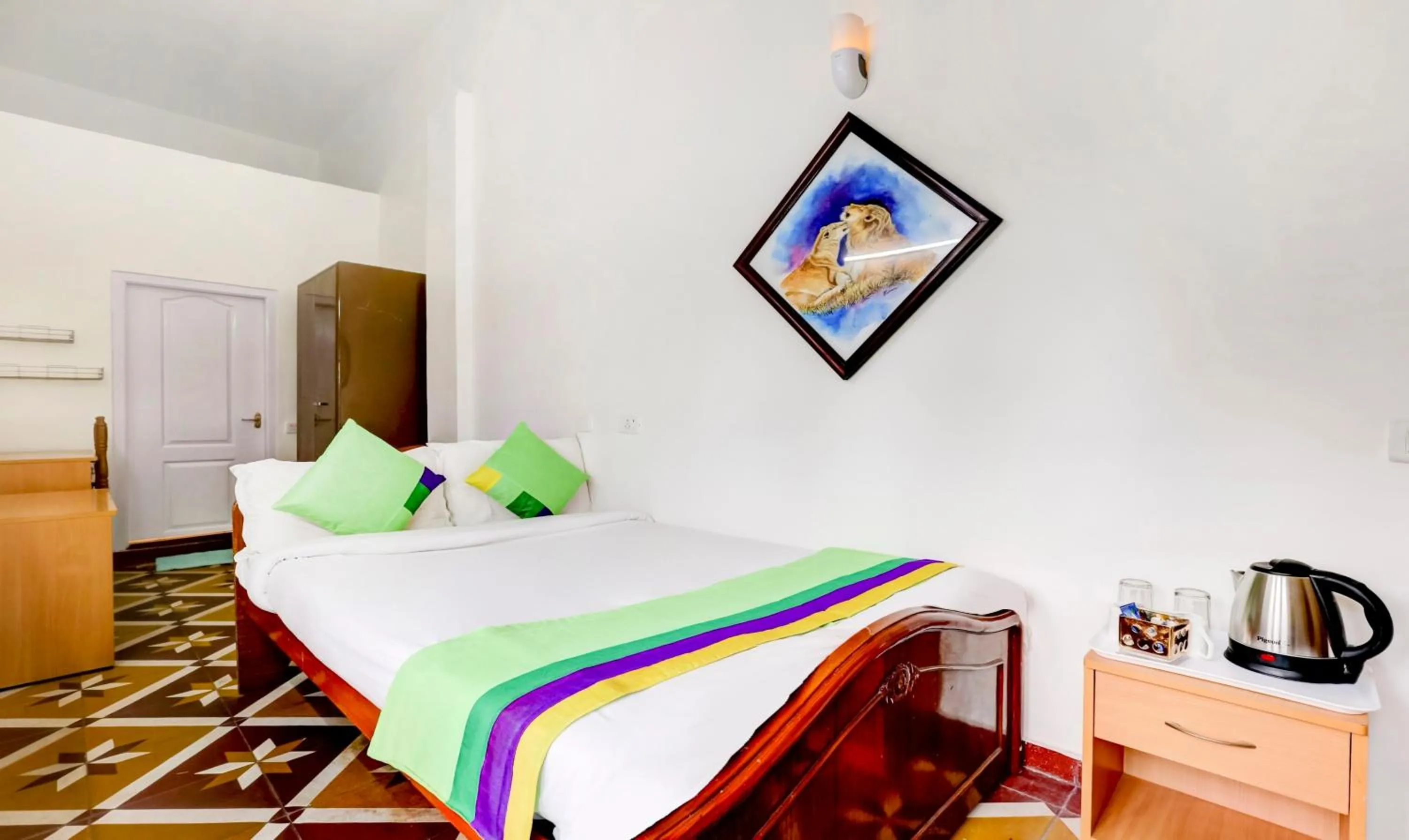 Bedroom, Bed in Treebo Atithi Bhavan, 1 Km From Ooty Lake