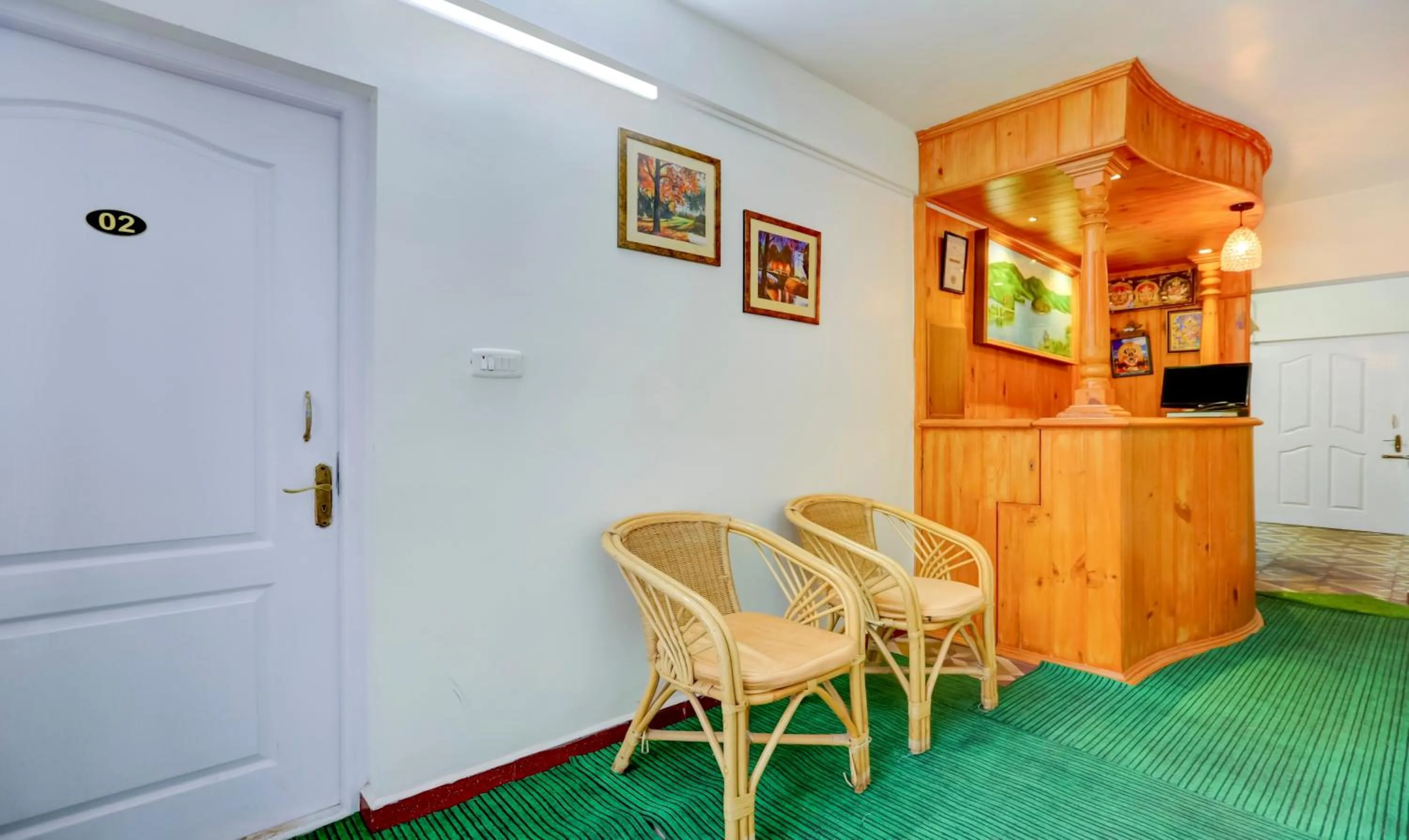 Lobby or reception in Treebo Atithi Bhavan, 1 Km From Ooty Lake