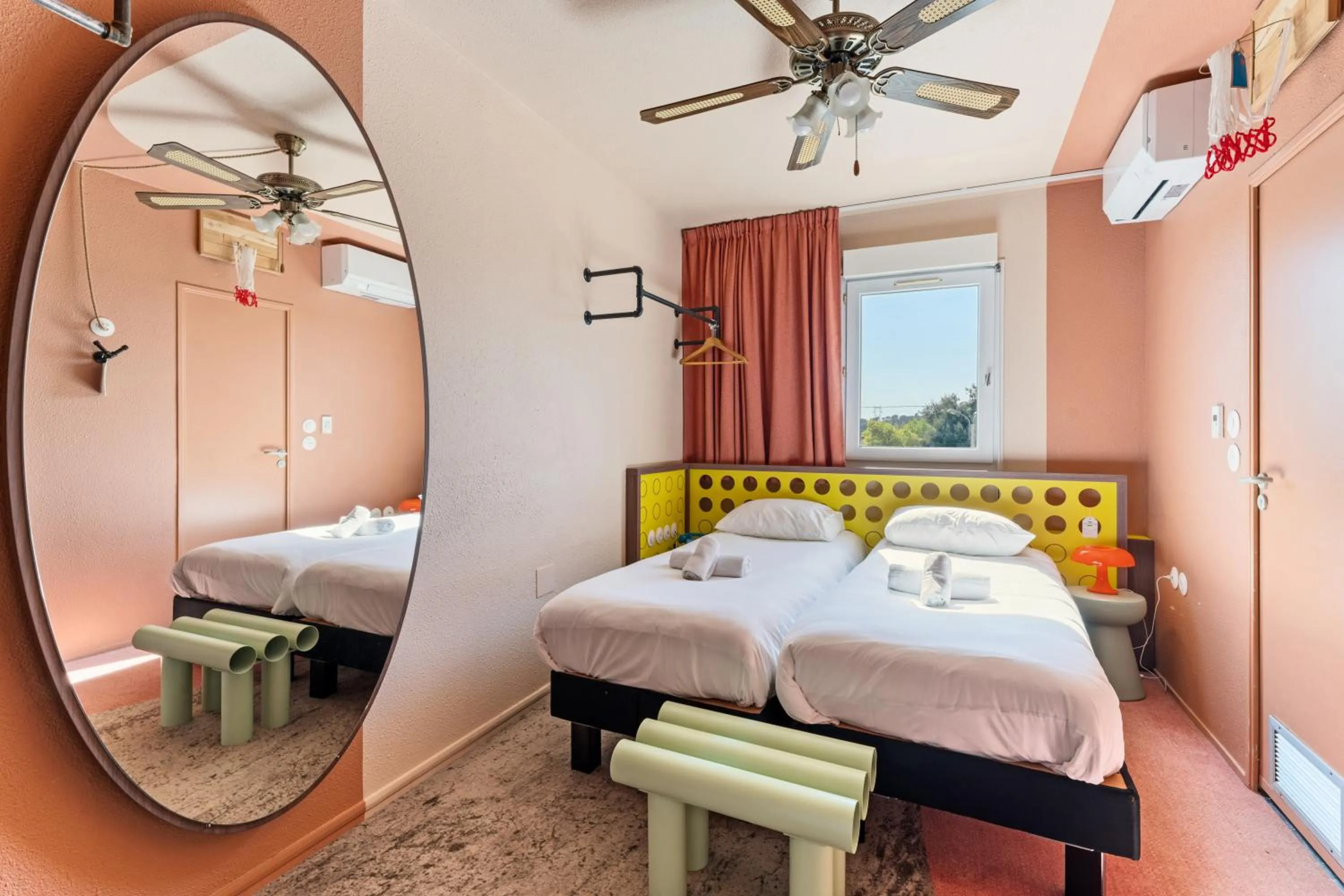 Bed in greet hôtel Pont du Gard - Route d'Avignon