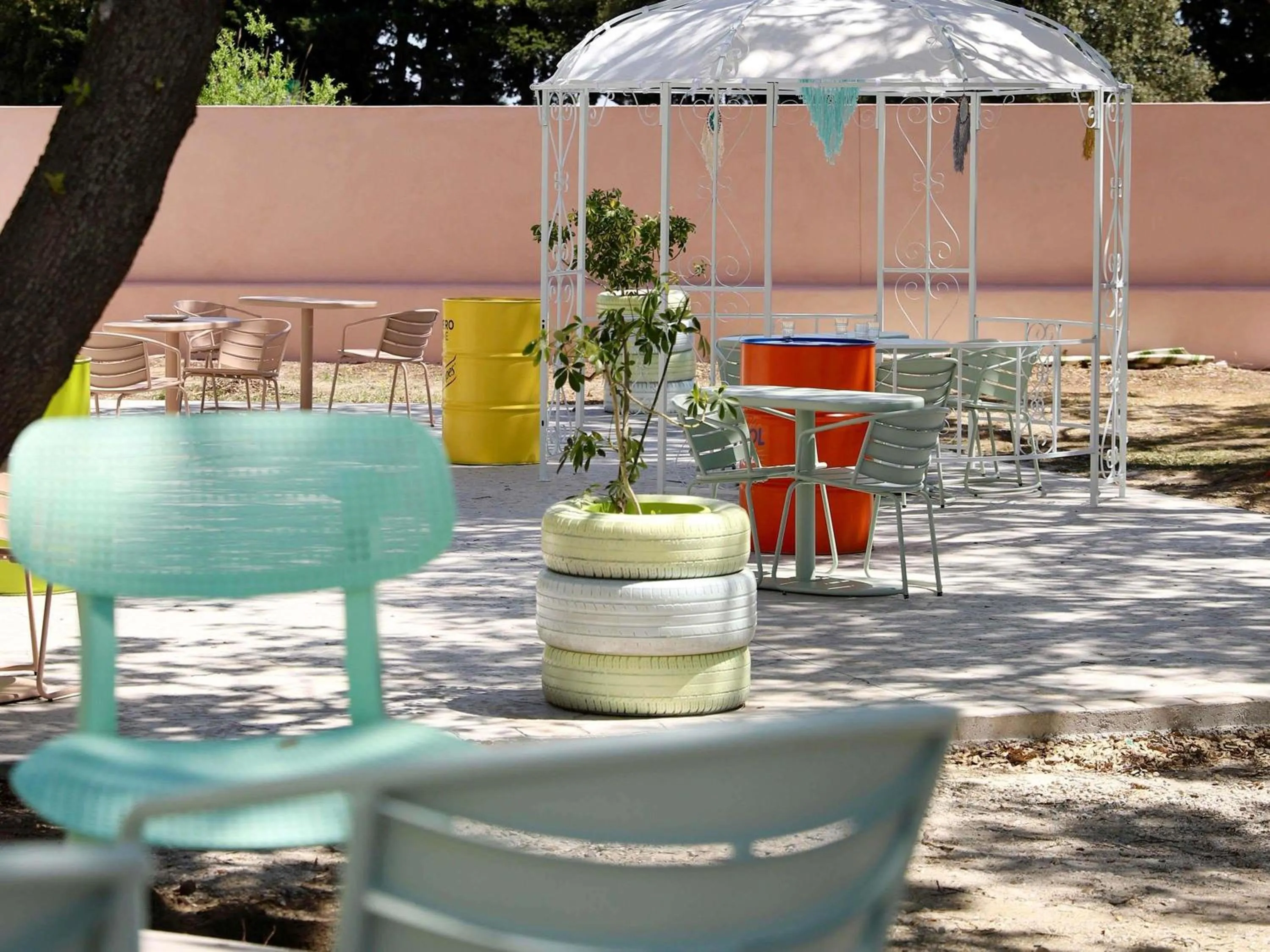 Restaurant/places to eat in greet hôtel Pont du Gard - Route d'Avignon