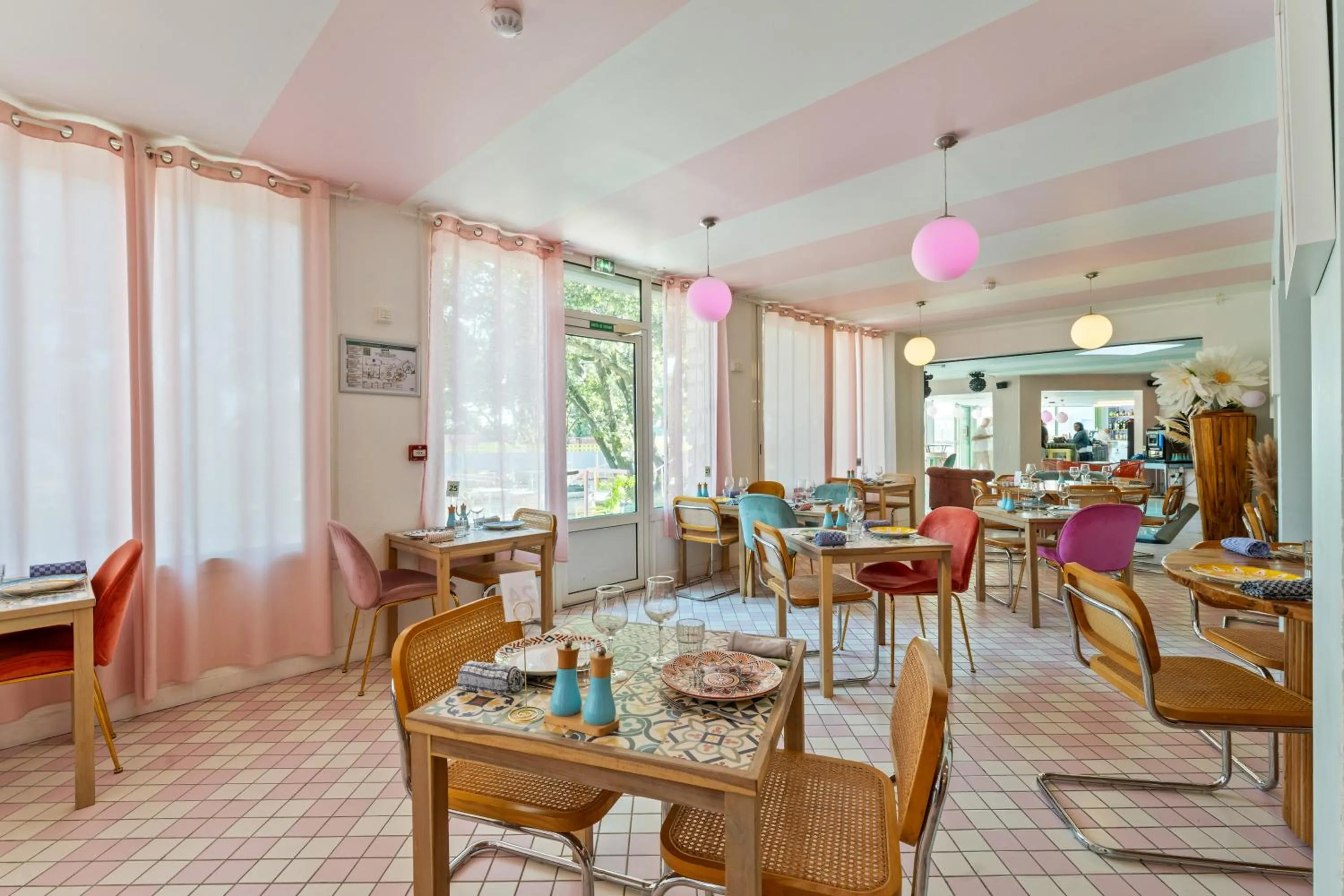 Restaurant/places to eat in greet hôtel Pont du Gard - Route d'Avignon