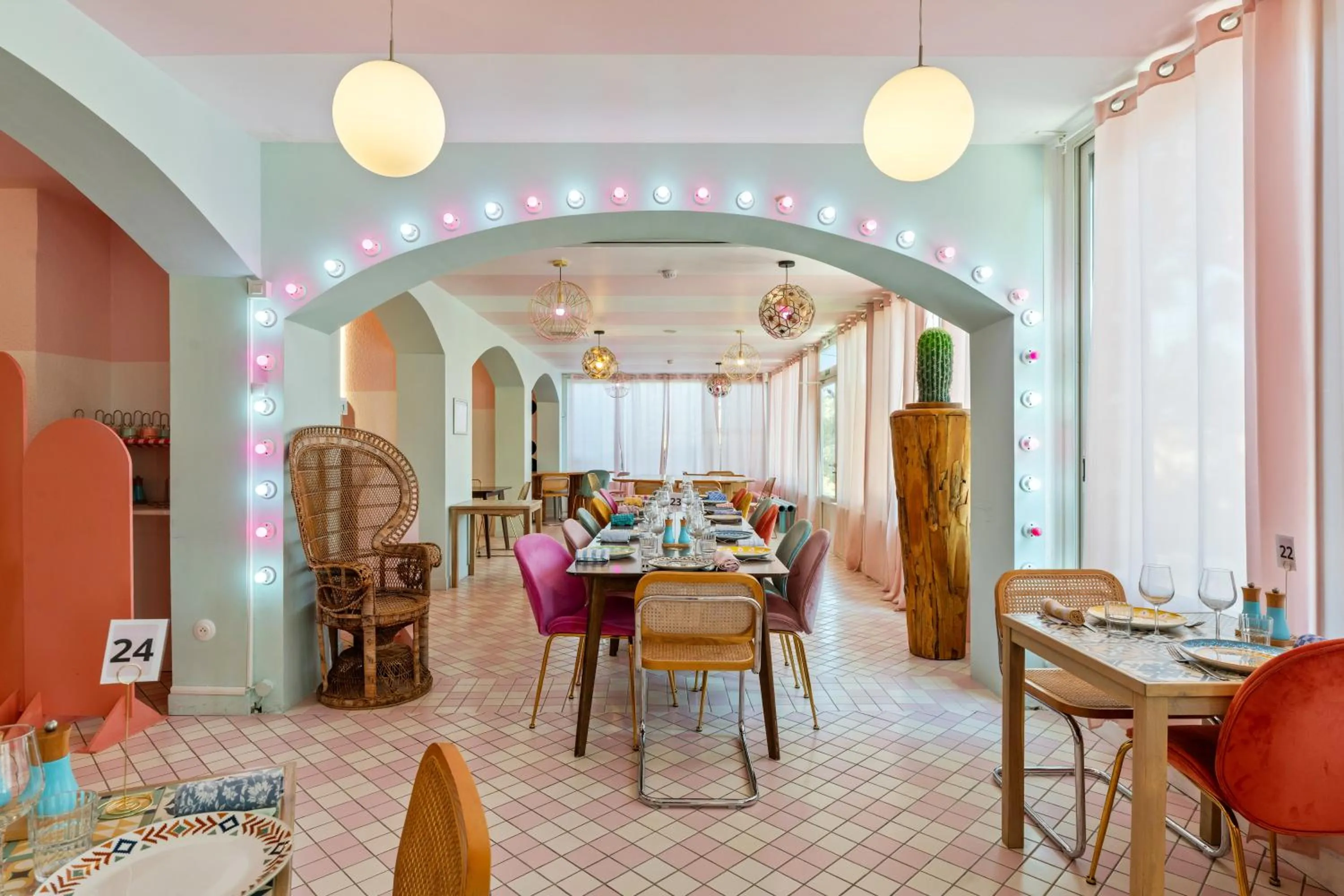 Restaurant/places to eat in greet hôtel Pont du Gard - Route d'Avignon