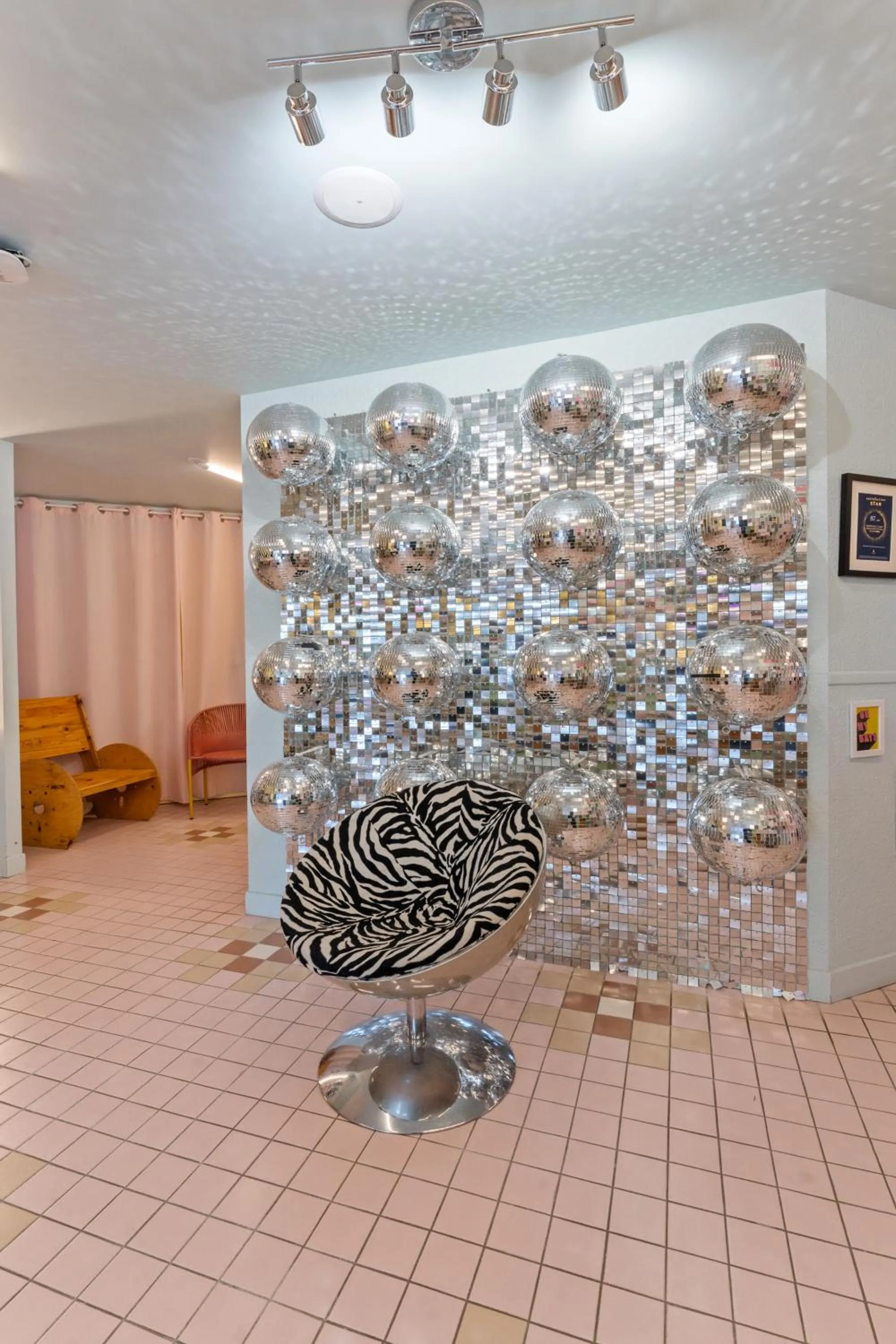 Living room in greet hôtel Pont du Gard - Route d'Avignon