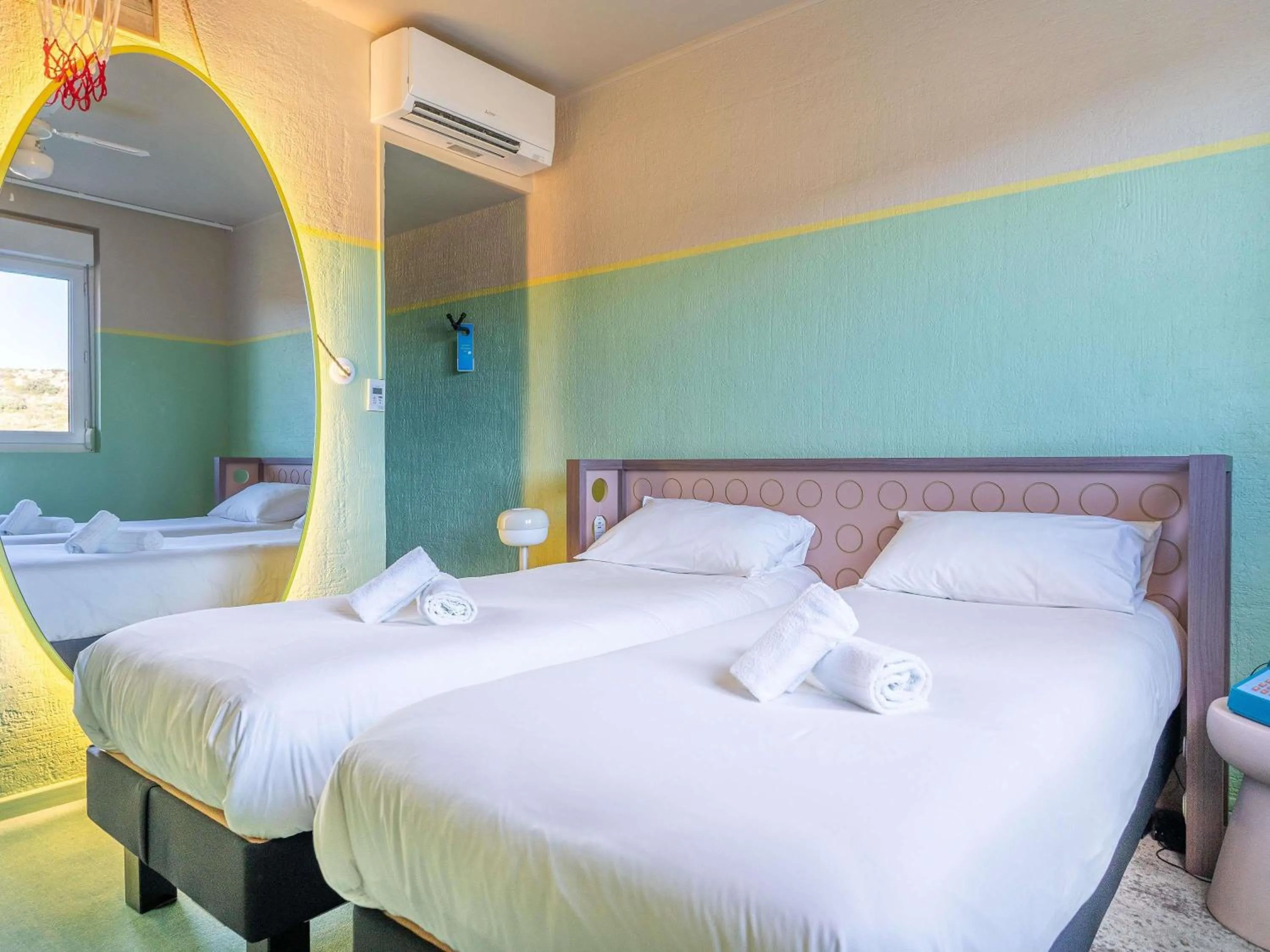 Bedroom, Bed in greet hôtel Pont du Gard - Route d'Avignon