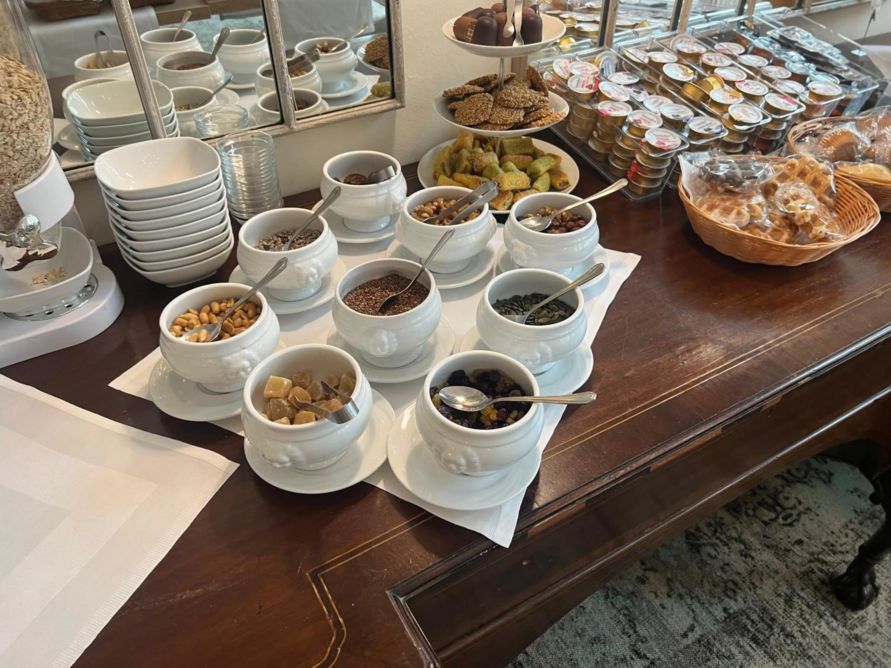 Buffet breakfast in Kurhotel Quellenhof