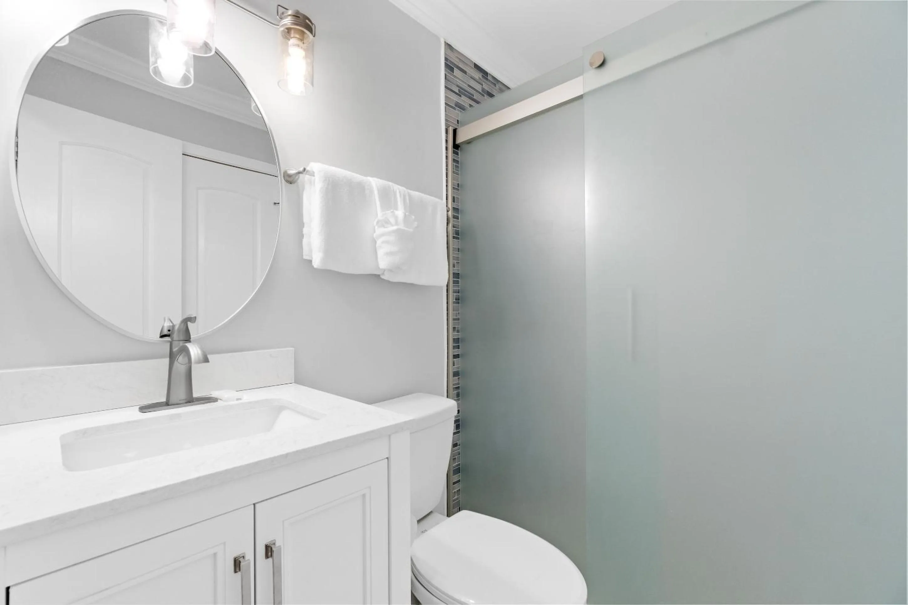 Shower in Harbur Arms - Pet Friendly