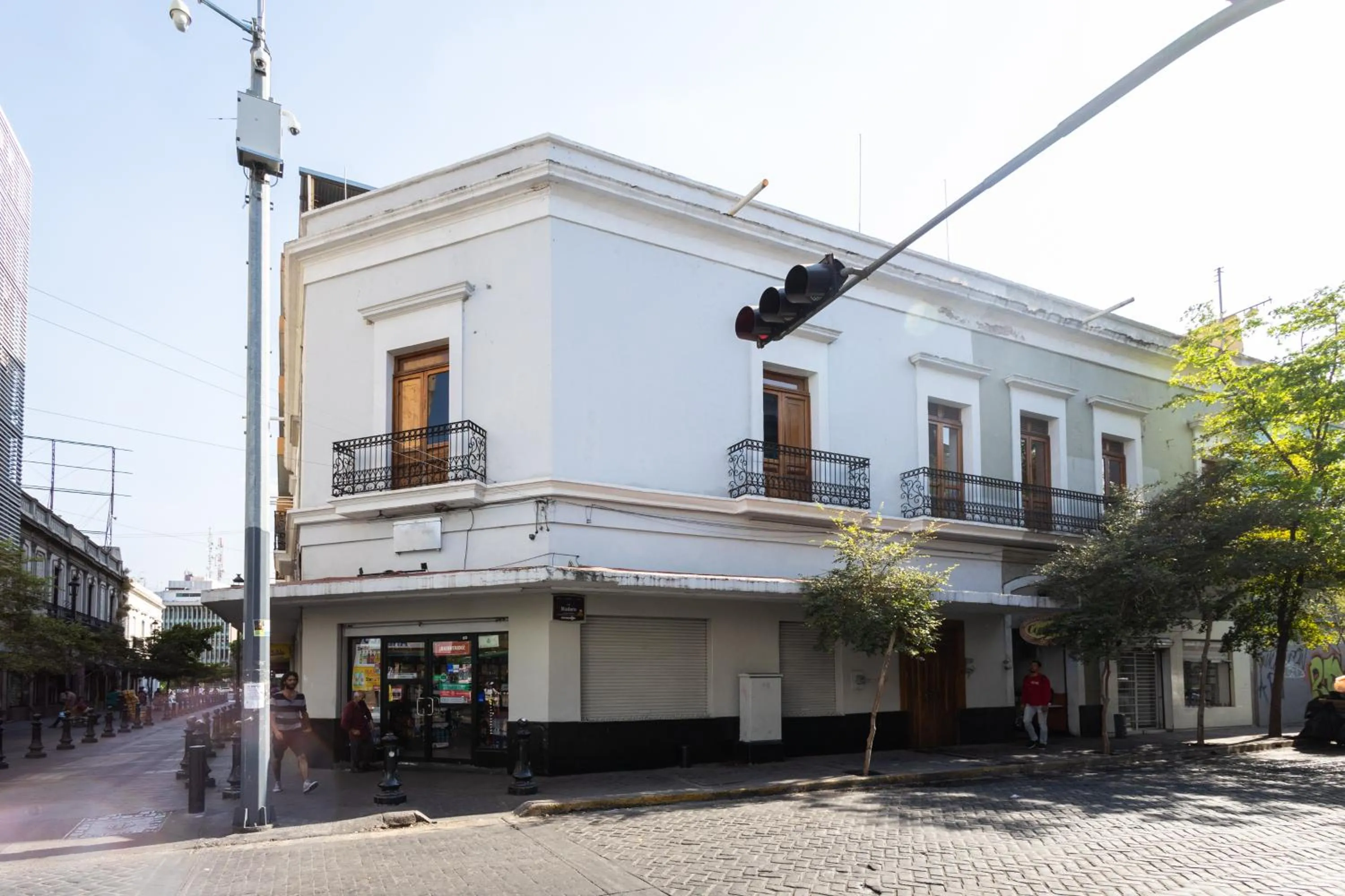Facade/entrance in Casa Araiza
